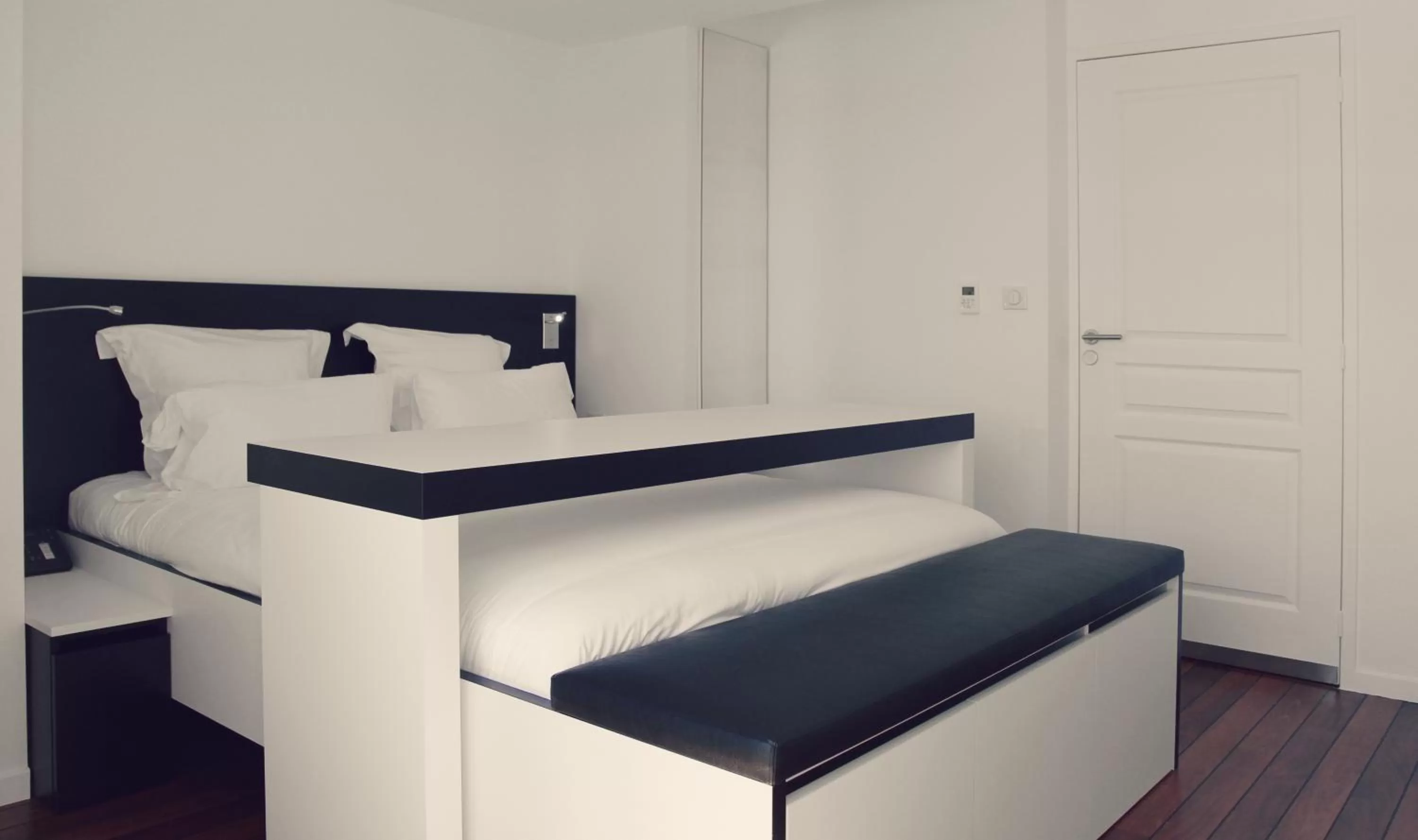 Bed in Le Grand Hotel de la Plage