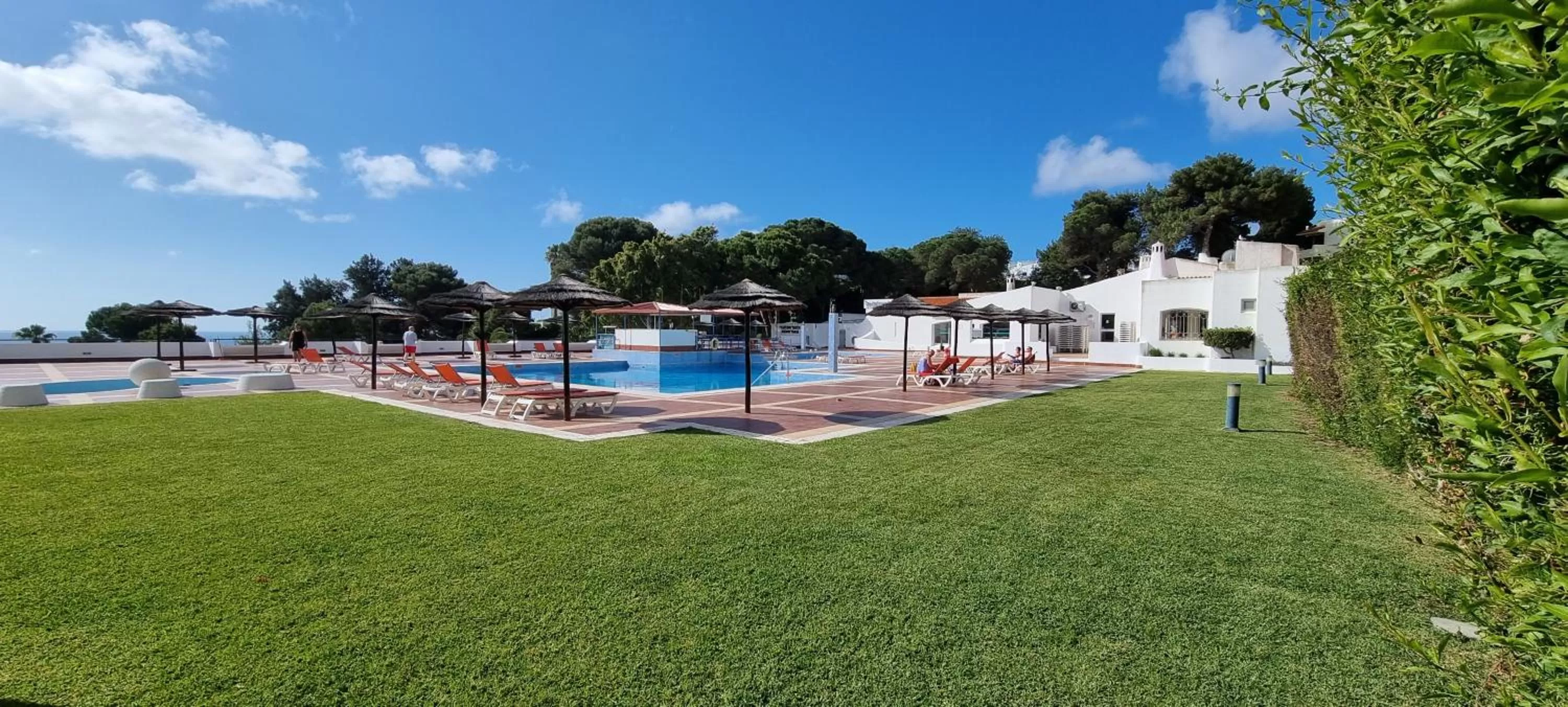 Garden in Albufeira Jardim by Umbral