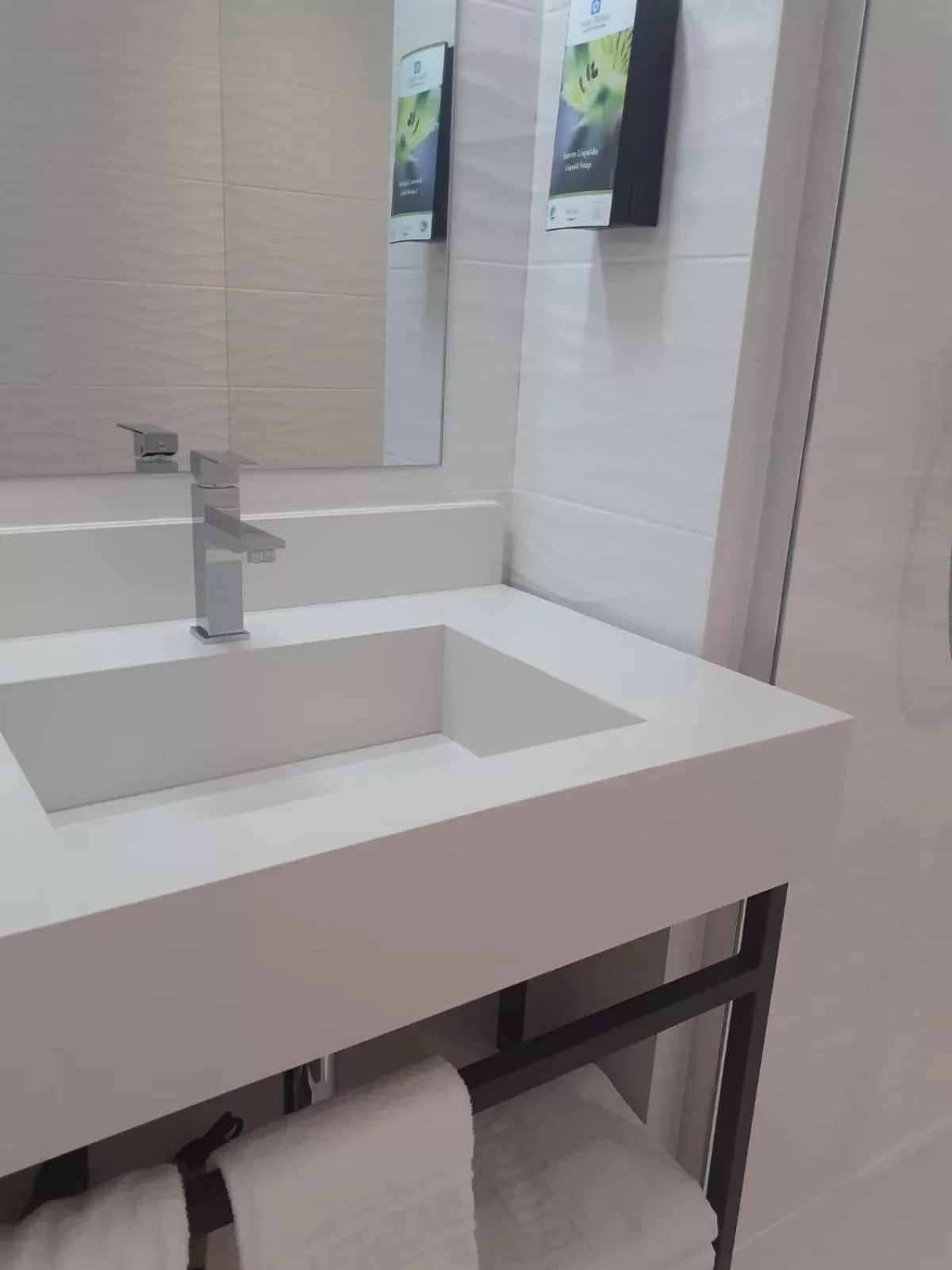 Bathroom in Sure Hotel by Best Western Les Portes de Montauban