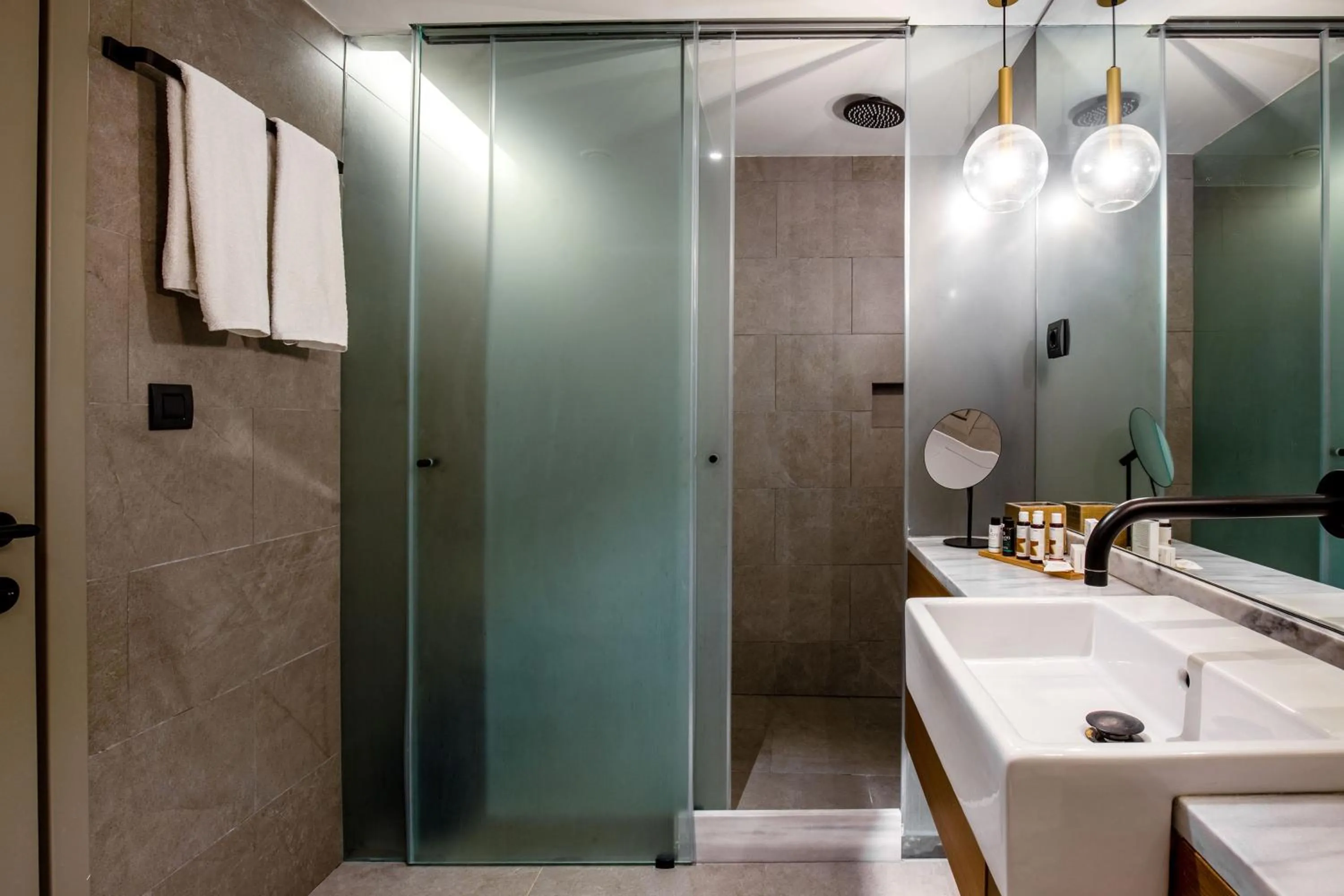 Bathroom in Blend Hotel