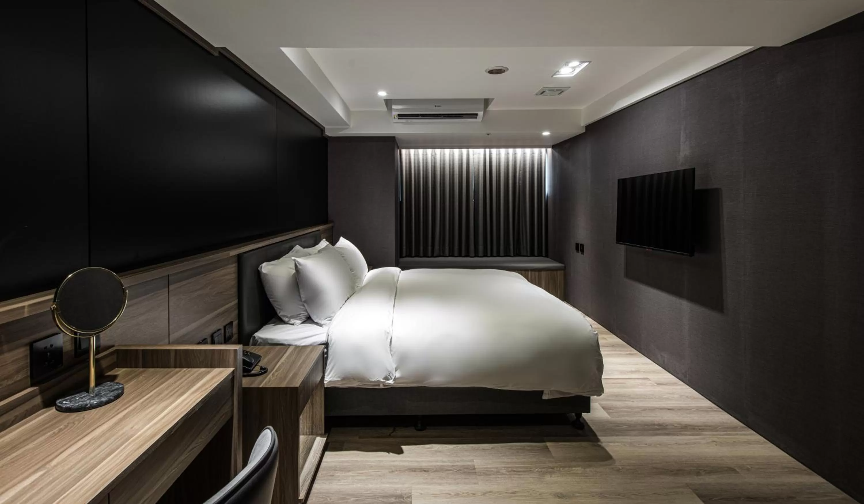 Bed in Autumn Willow Hotel