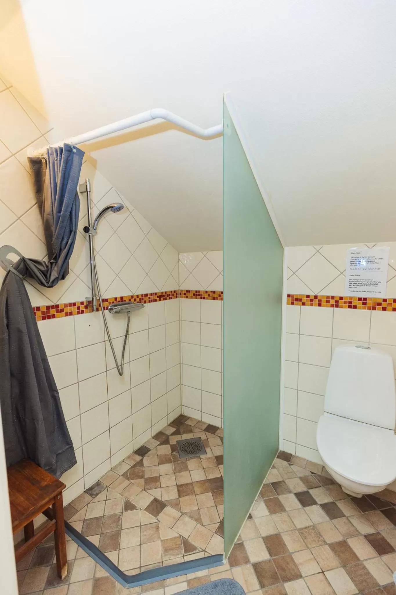 Shower in Bäcks Bed & Breakfast