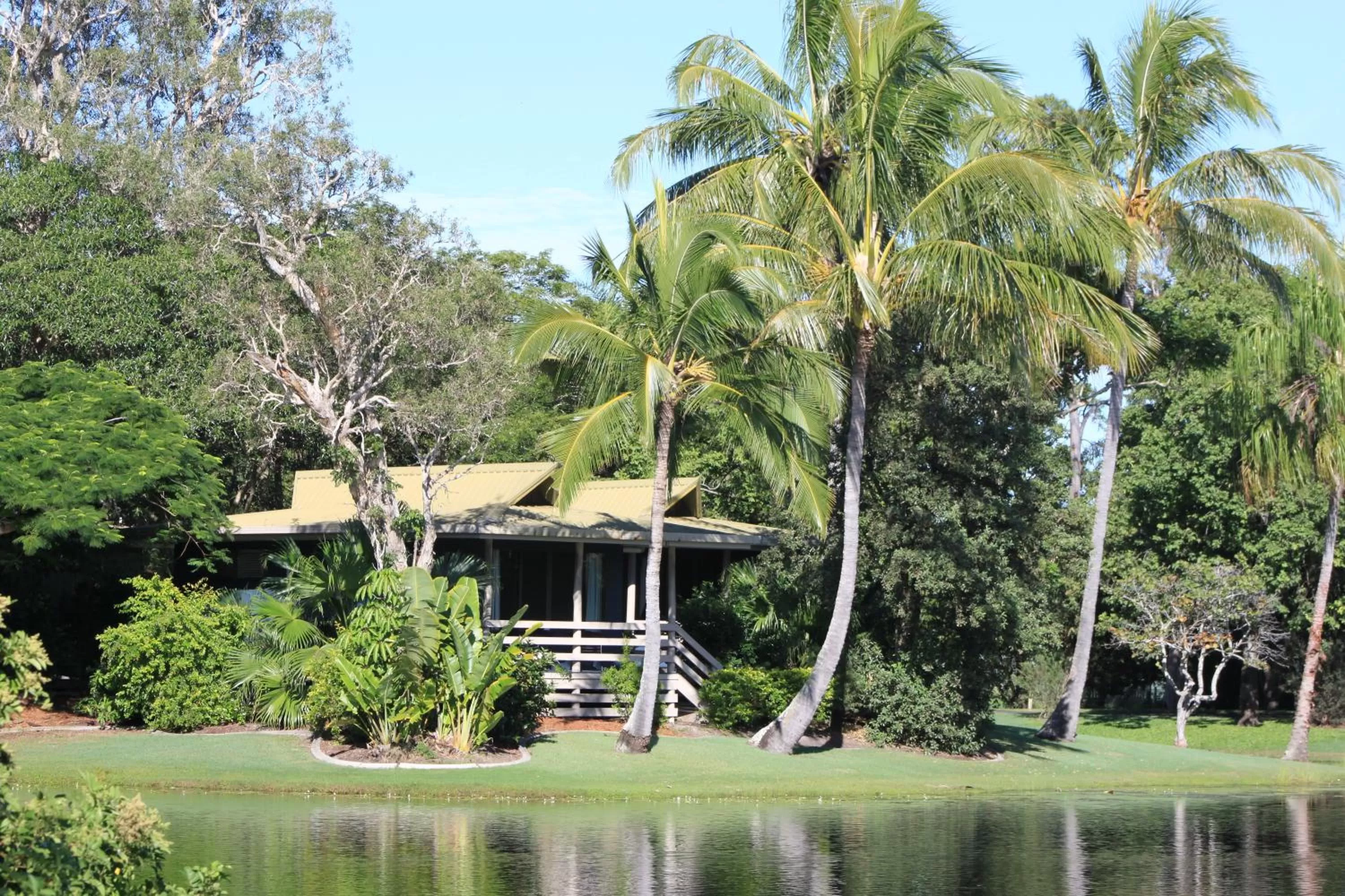 Facade/entrance in Sanctuary Lakes Fauna Retreat