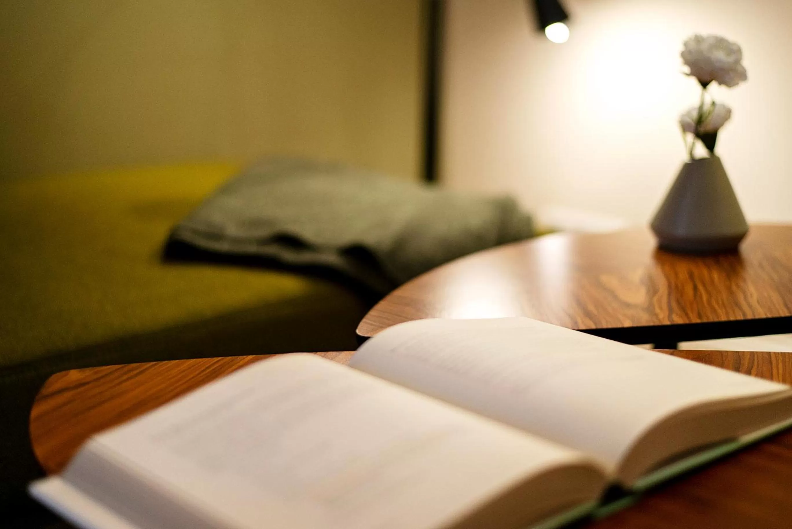 Photo of the whole room, Bed in Hotel Zur Alten Brücke