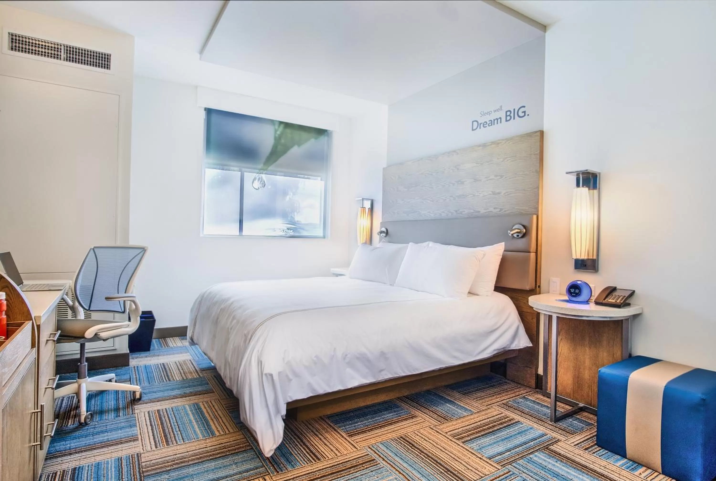 Photo of the whole room, Bed in EVEN Hotel Miami - Airport by IHG