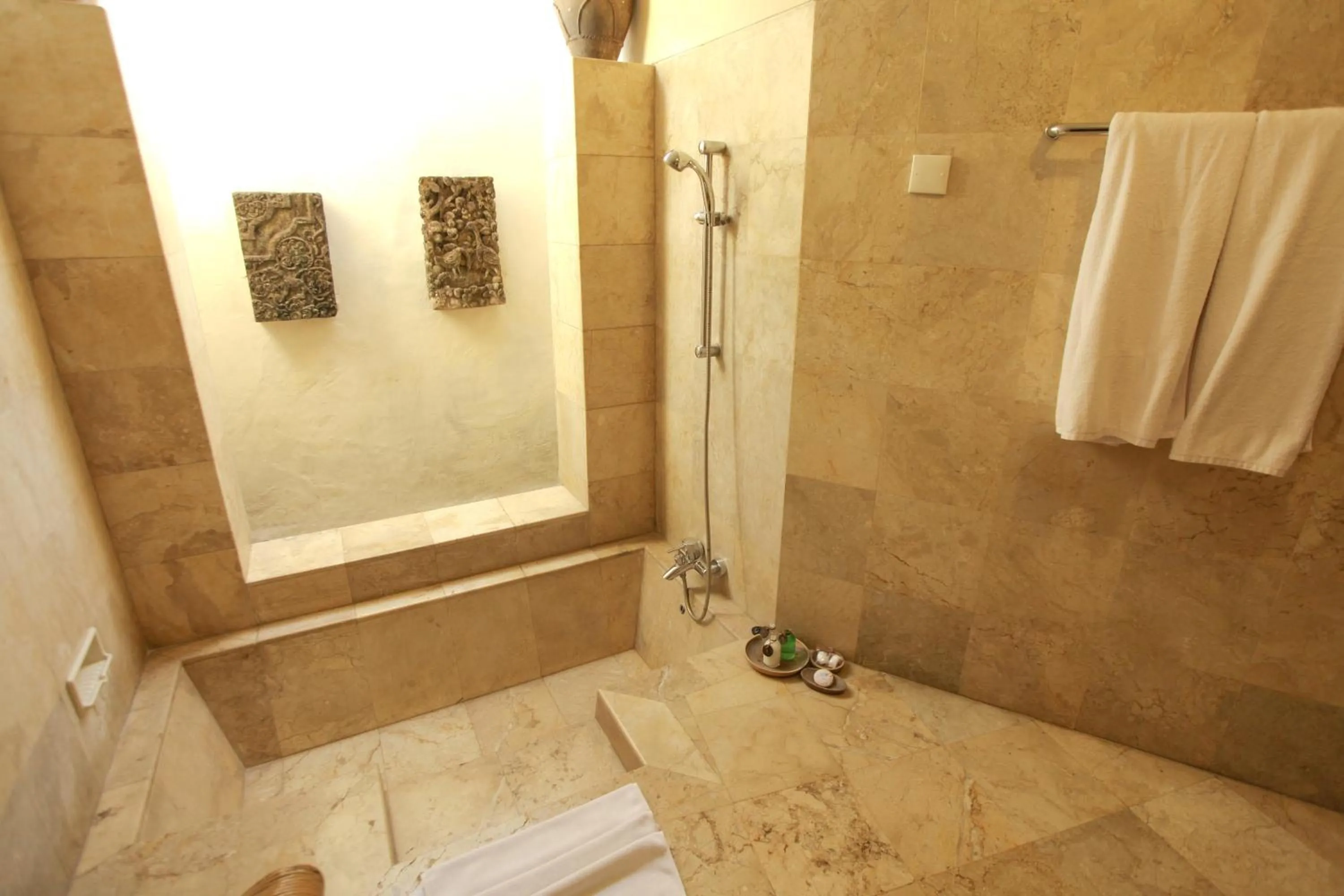 Shower in Visakha Sanur by Puri Signatures