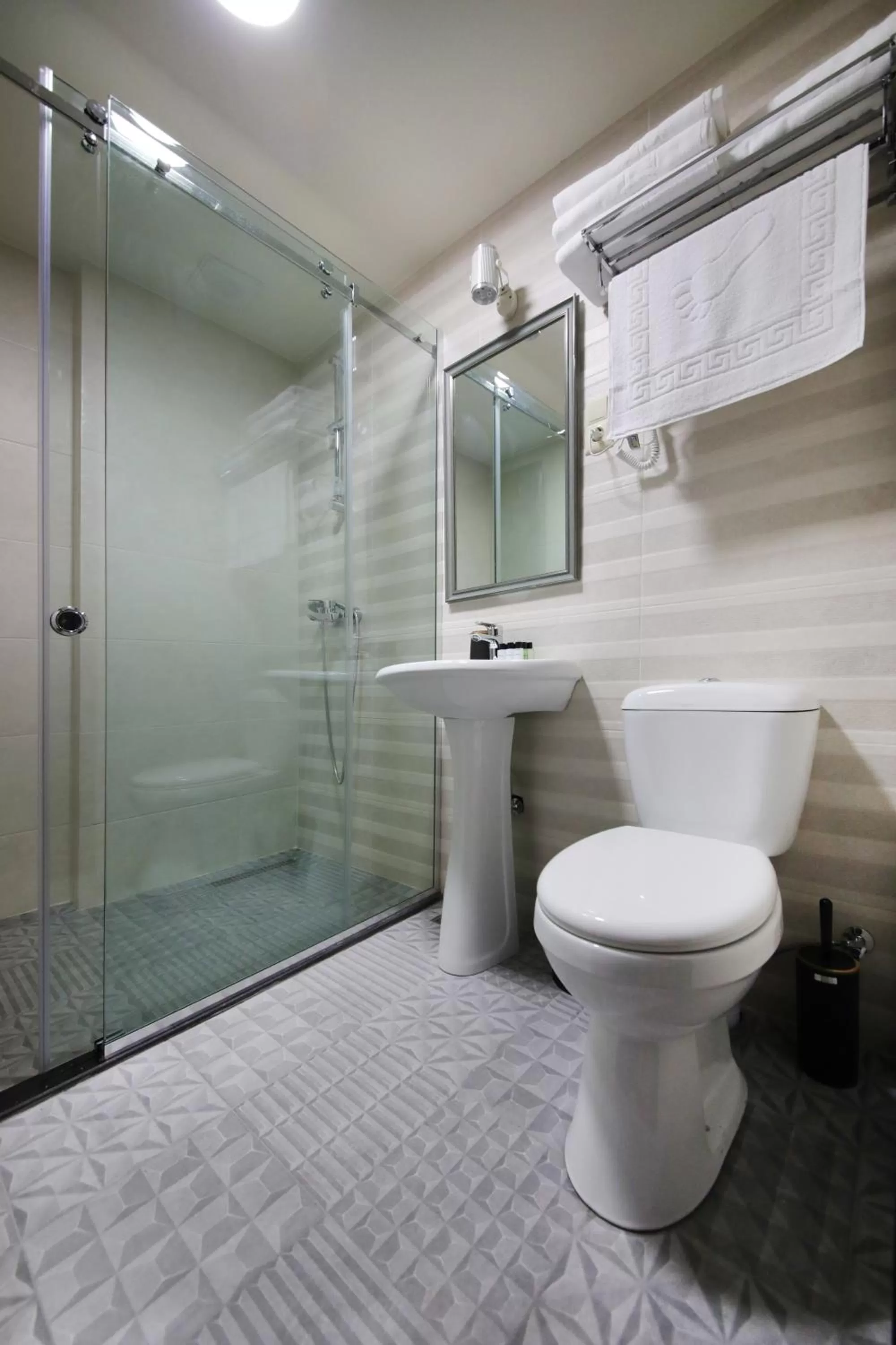 Shower in Hotel InnDigo in Kutaisi