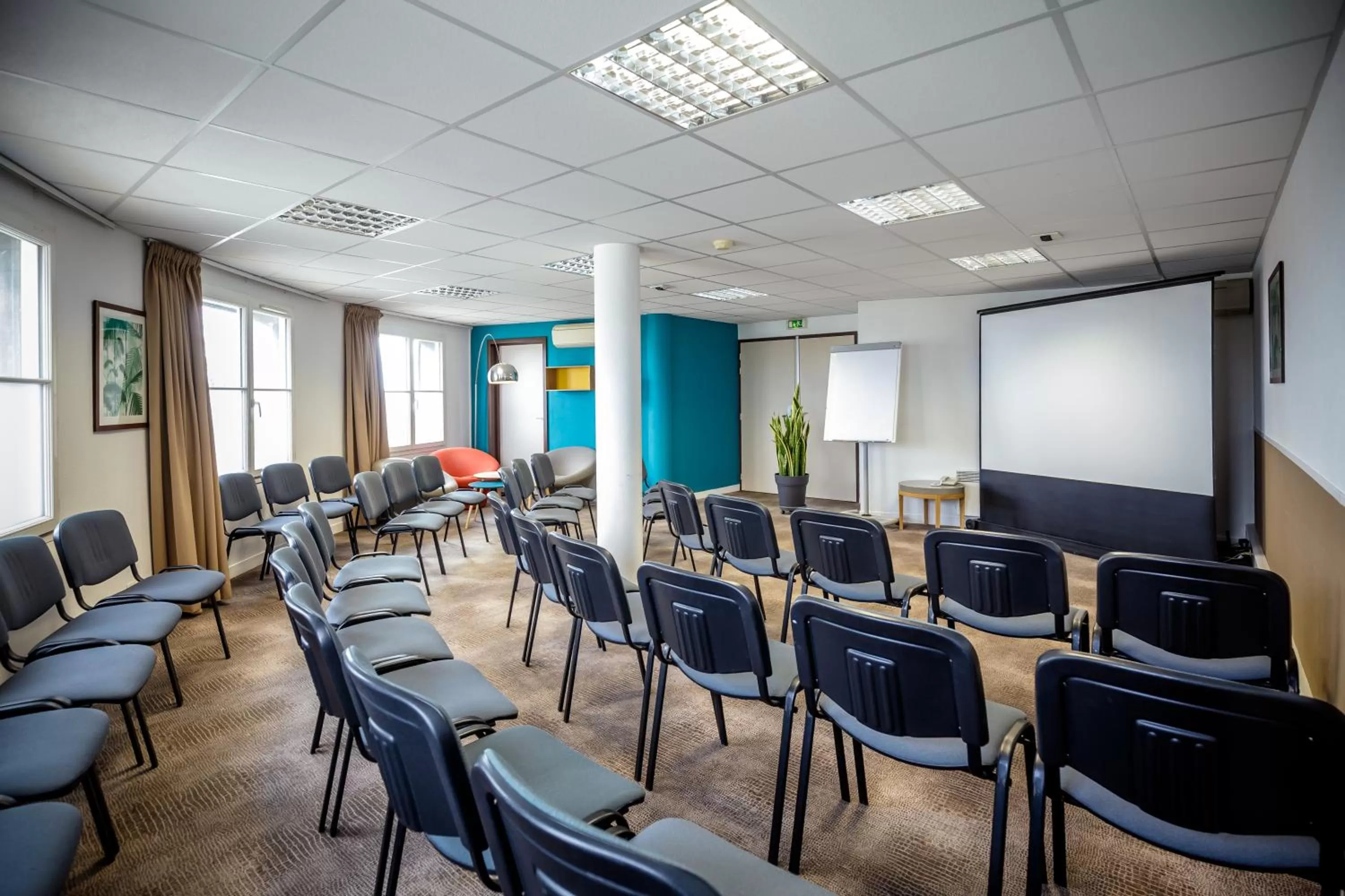 Meeting/conference room in Best Western Plus Hôtel Vannes Centre Ville