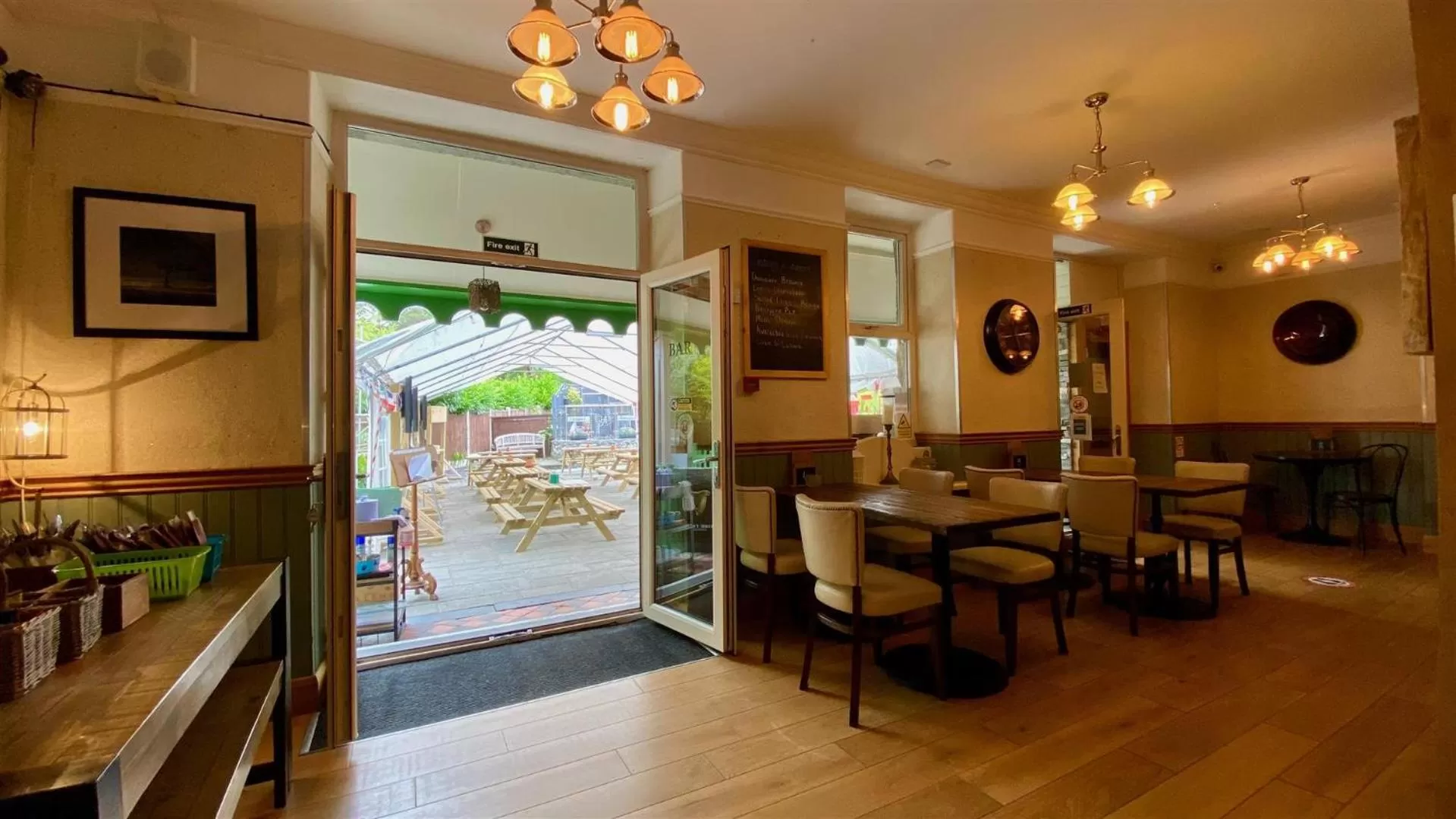 Restaurant/Places to Eat in Hafan Artro