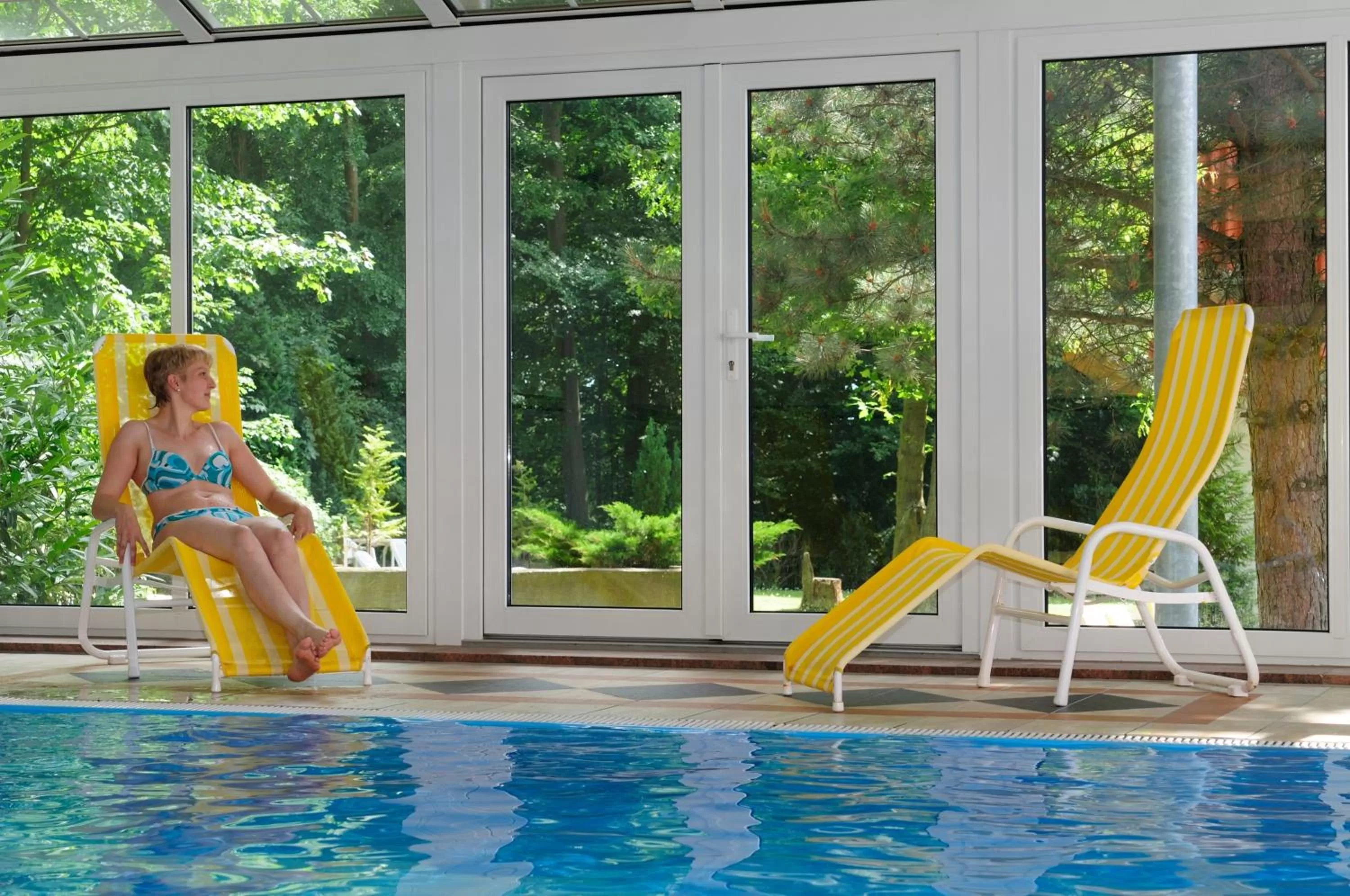 Swimming pool in Parkhotel Klüschenberg