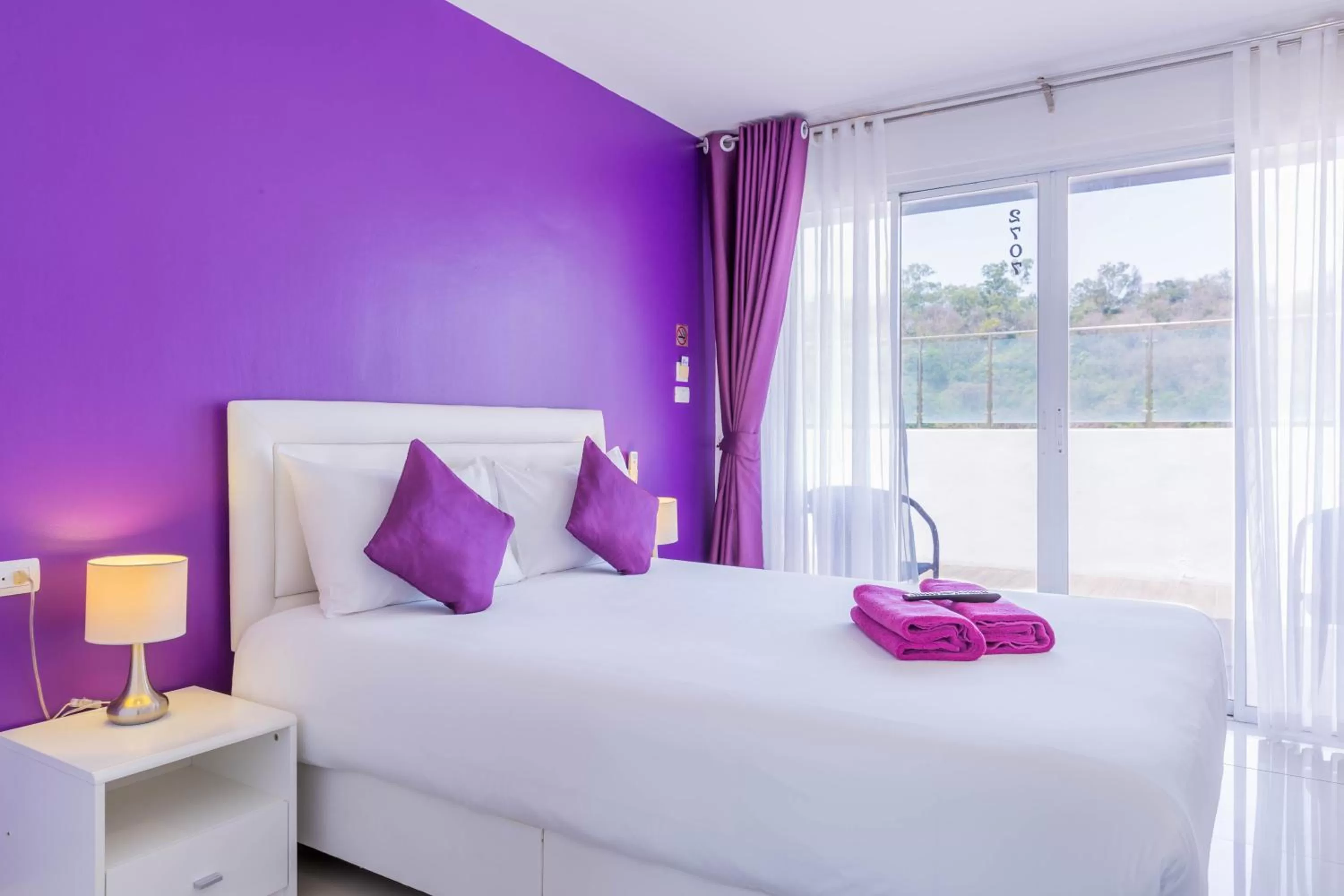 Bedroom, Bed in Hotel Zing