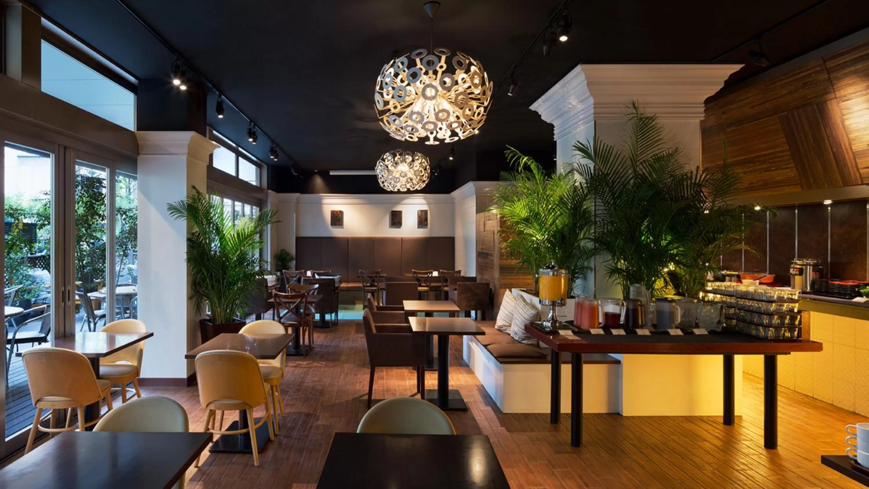 Restaurant/places to eat in Holiday Inn Osaka Namba by IHG