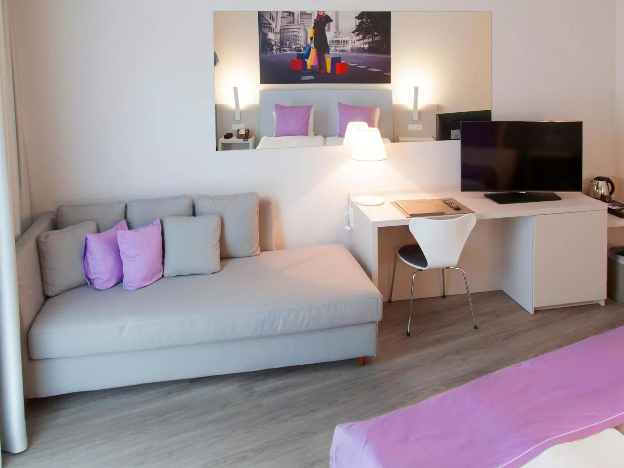 Living room, Bed in Hotel City Lugano