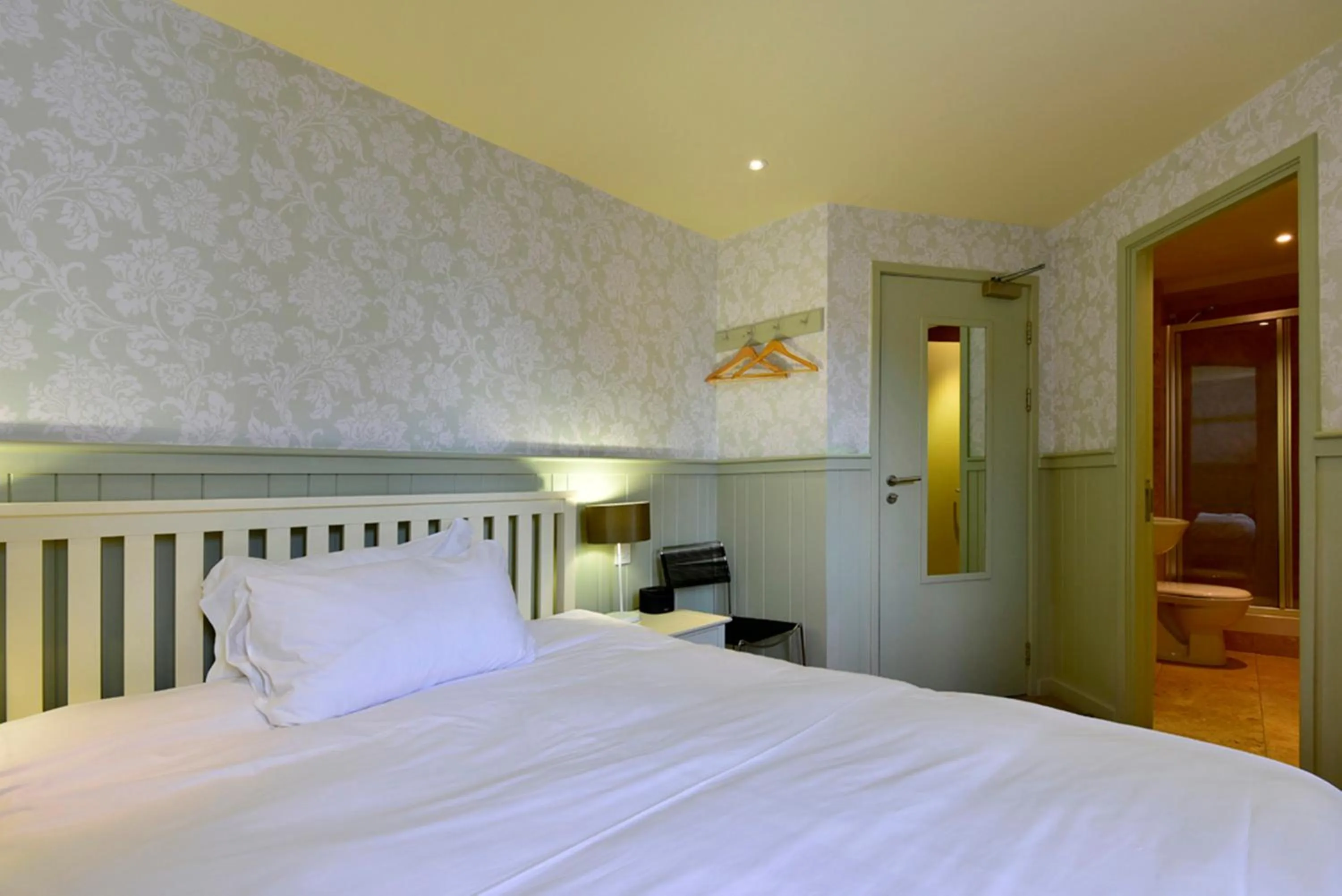 Bedroom, Bed in Brooks Guesthouse Bristol