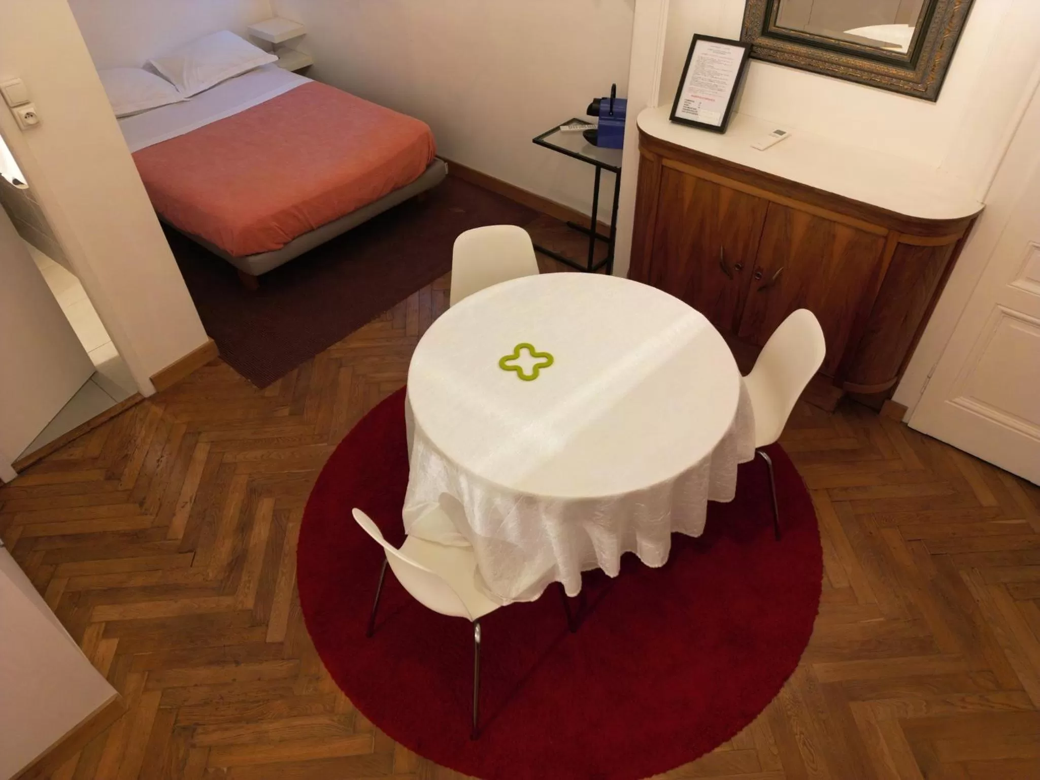 Bed in B&B "Clos Feuillat"