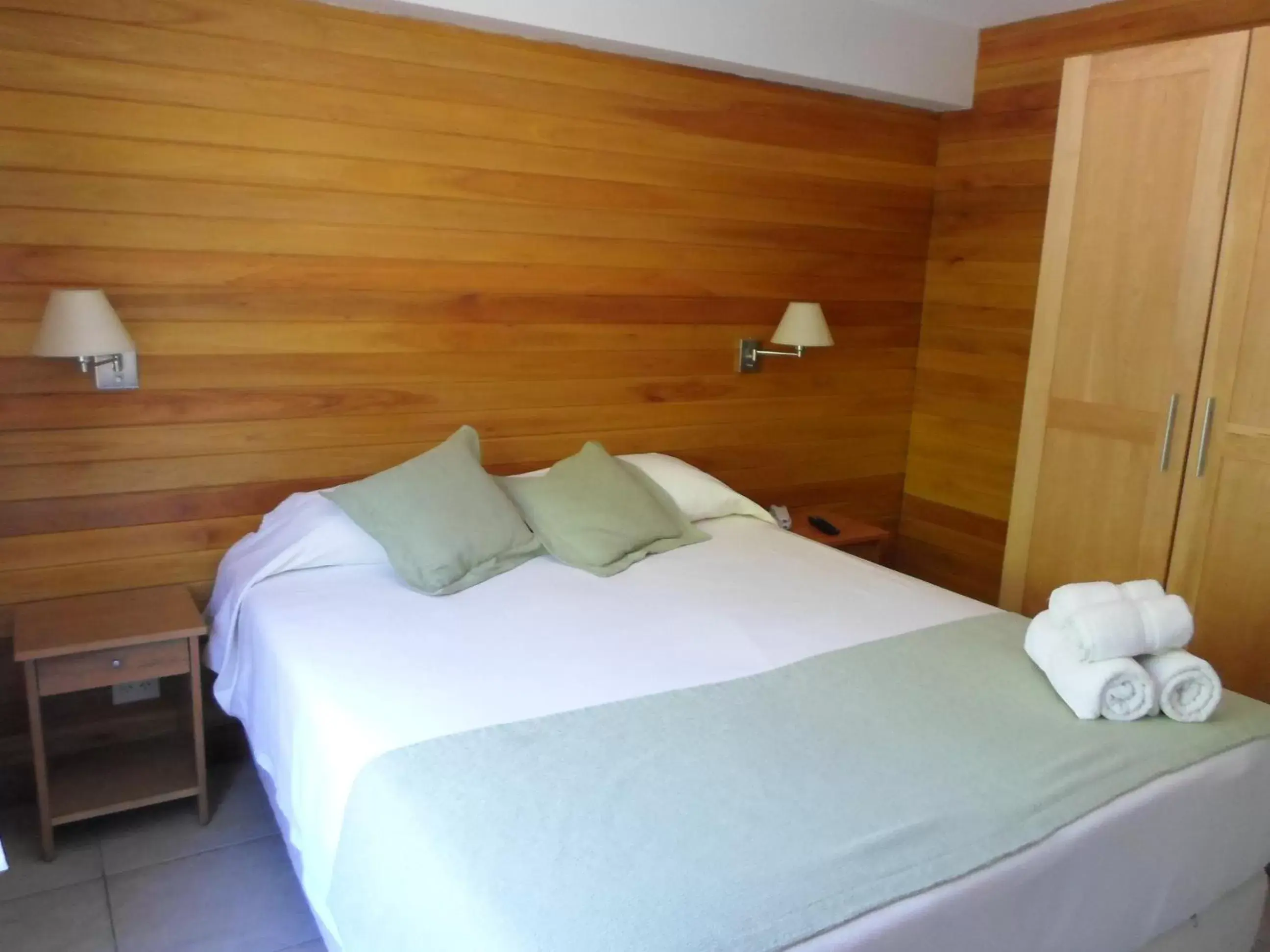 Two-Bedroom Apartment (6 Adults) in Apart Hotel Robles del Sur Two-Bedroom Apartment (6 Adults) in Apart Hotel Robles del Sur