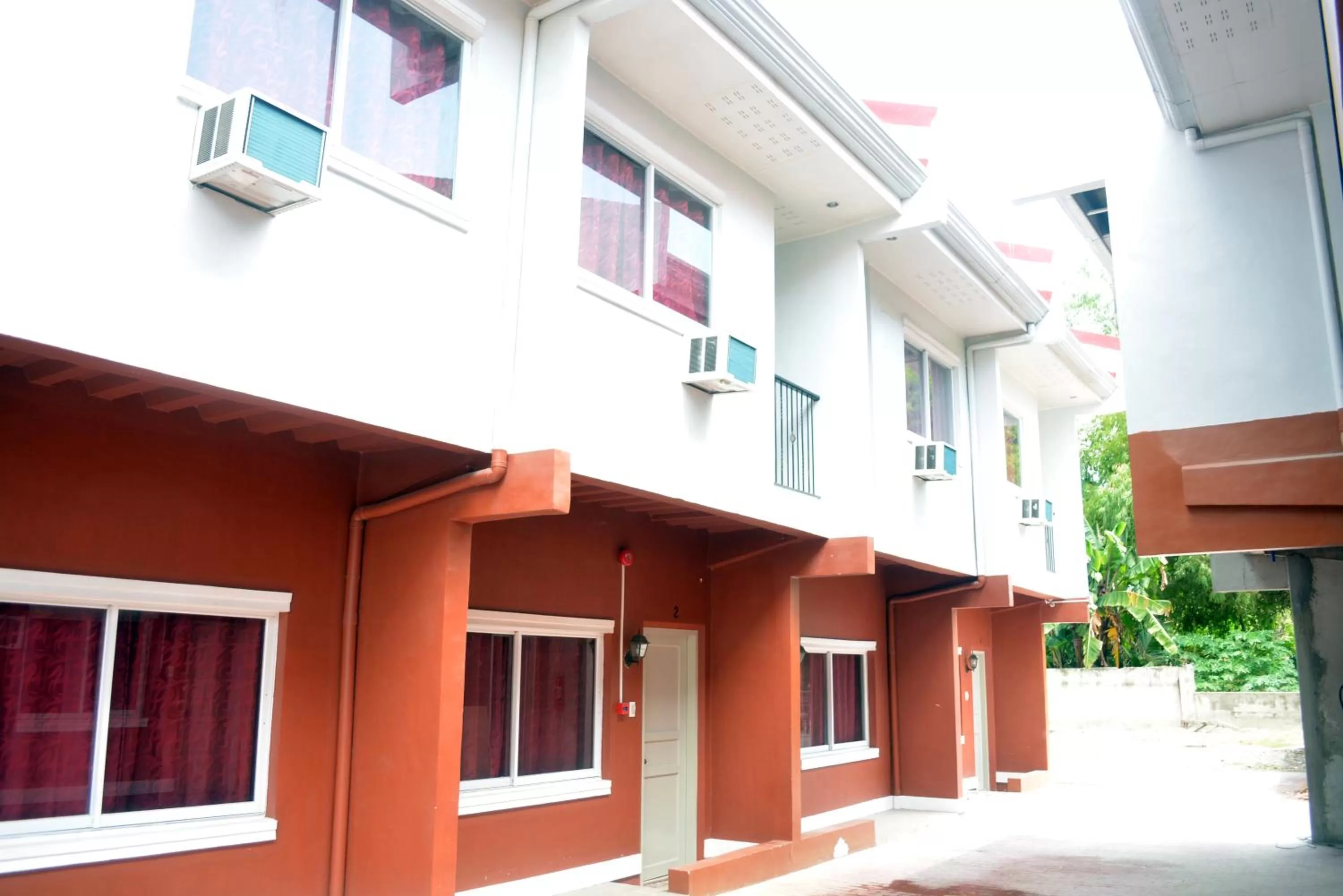 Property building in Ashley and Bill's Suites 'N Garden Hotel and Vacation Homes