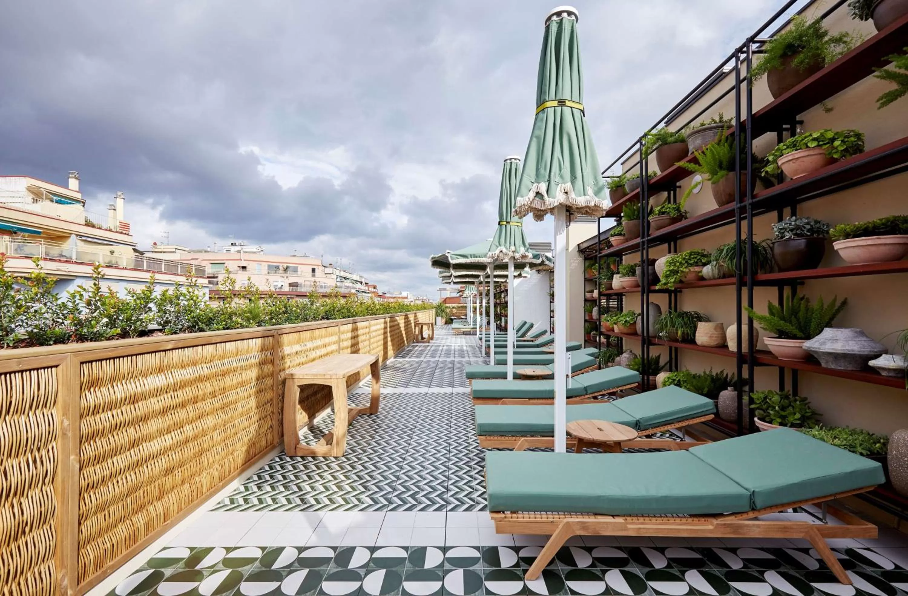 Lounge or bar in Radisson Blu 1882 Hotel, Barcelona Sagrada Familia
