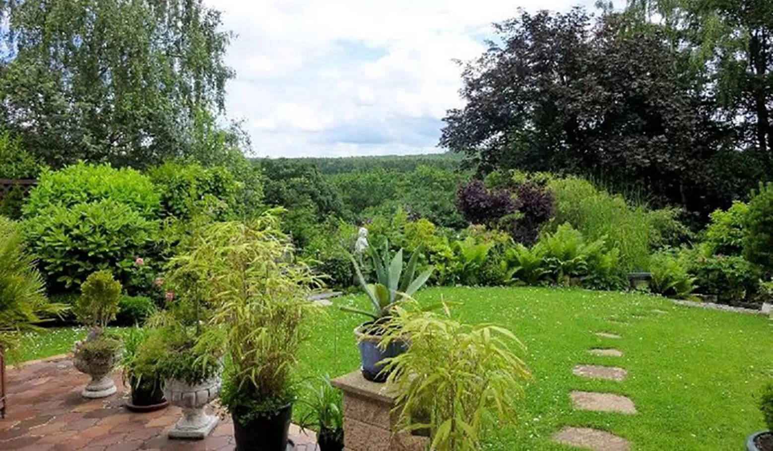 Garden in Bed and Breakfast am Höhenweg