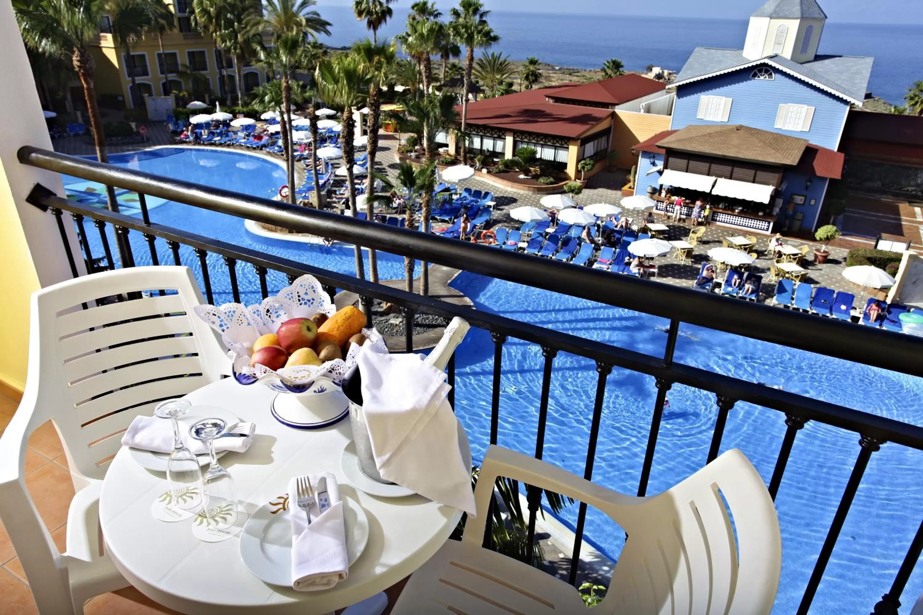 Junior Suite Sea Side (1 Adult + 1 Child) in Bahia Principe Sunlight Tenerife