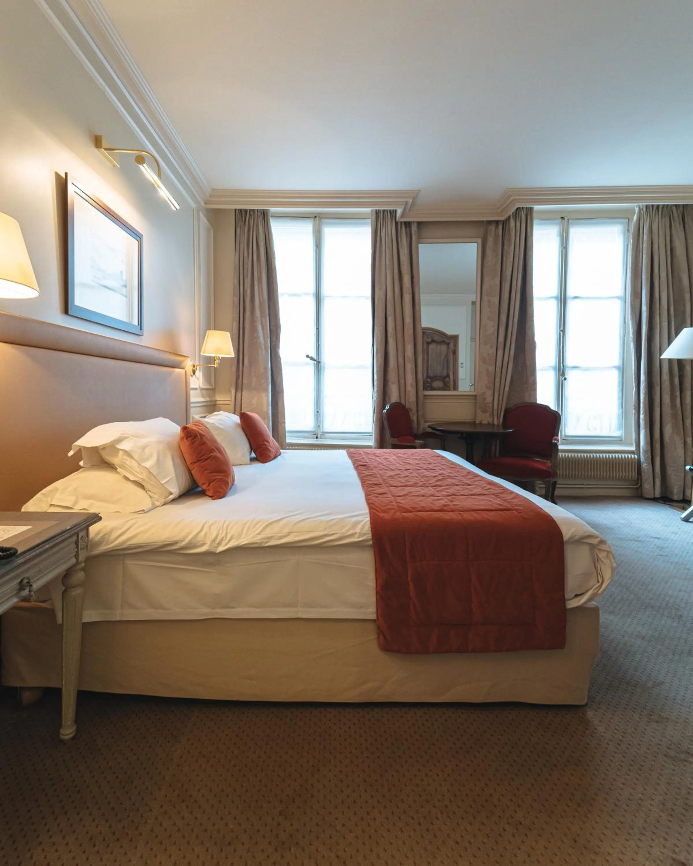 Bed in Hotel de L'Universite