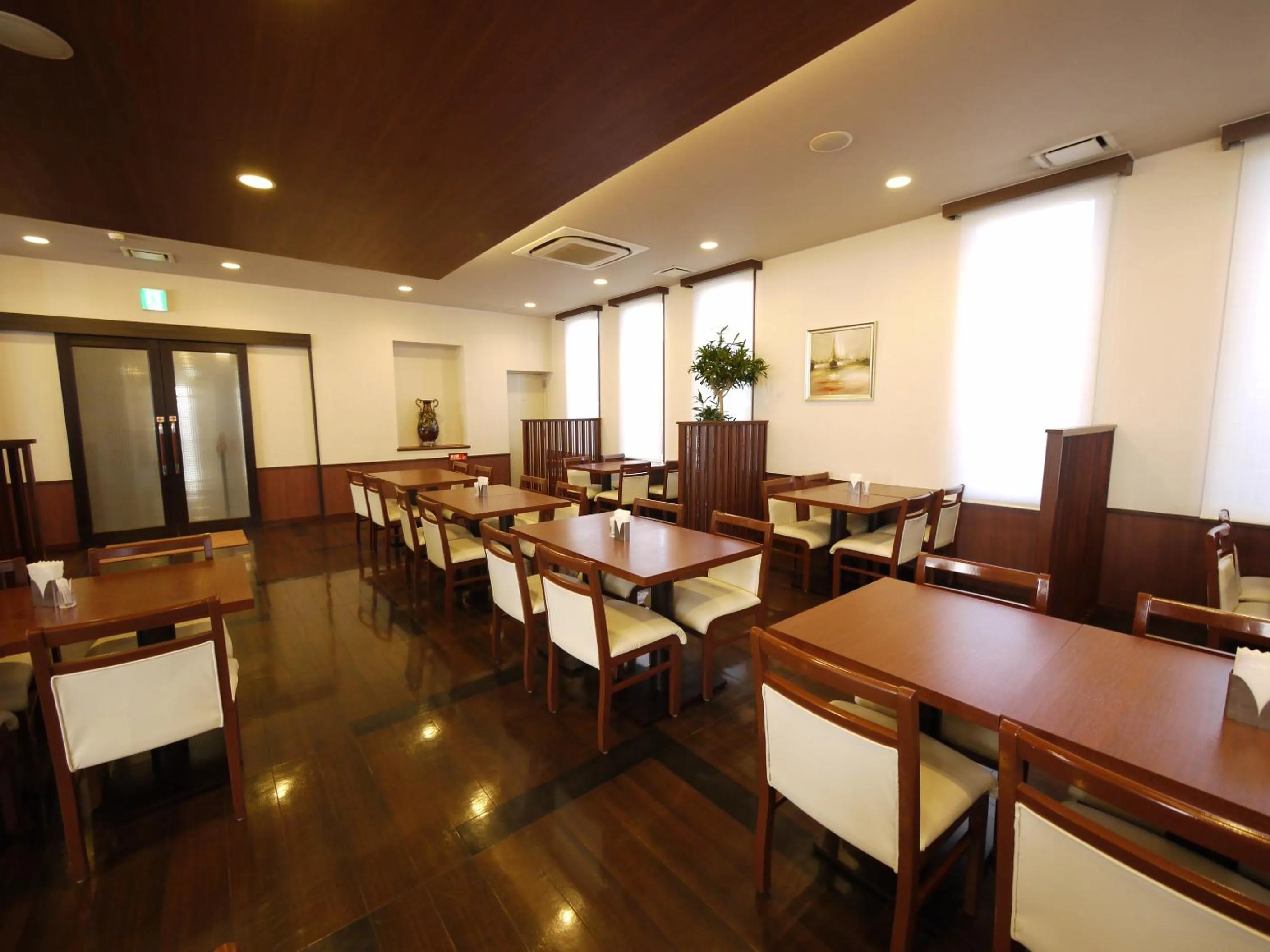 Restaurant/places to eat in Hotel Route-Inn Omaezaki