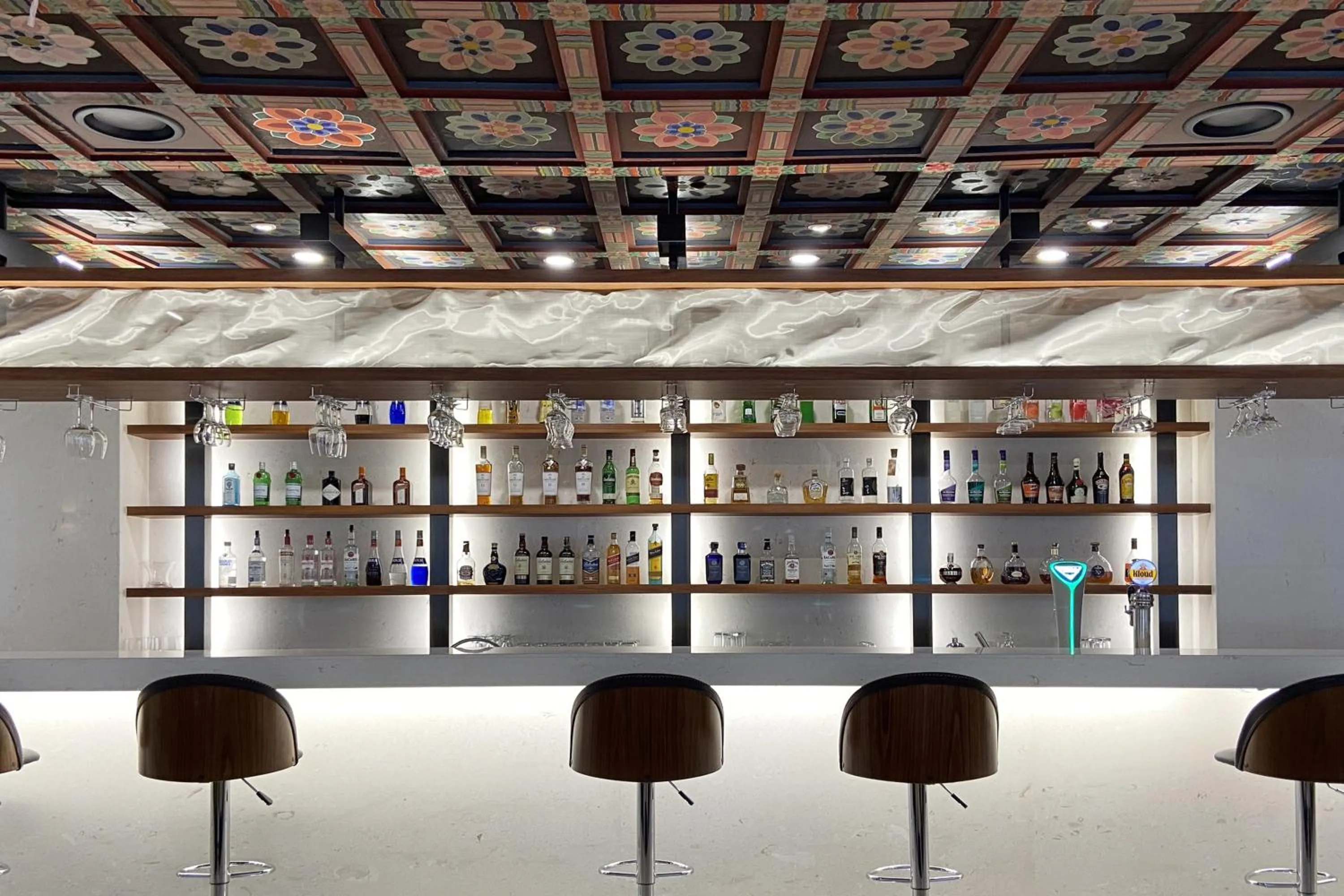 Lounge or bar in Commodore Hotel Busan