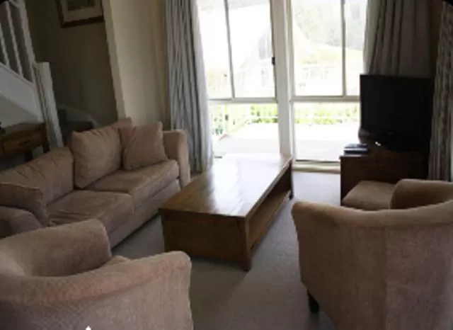 Living room in Kangaroo Valley Golf and Country Retreat