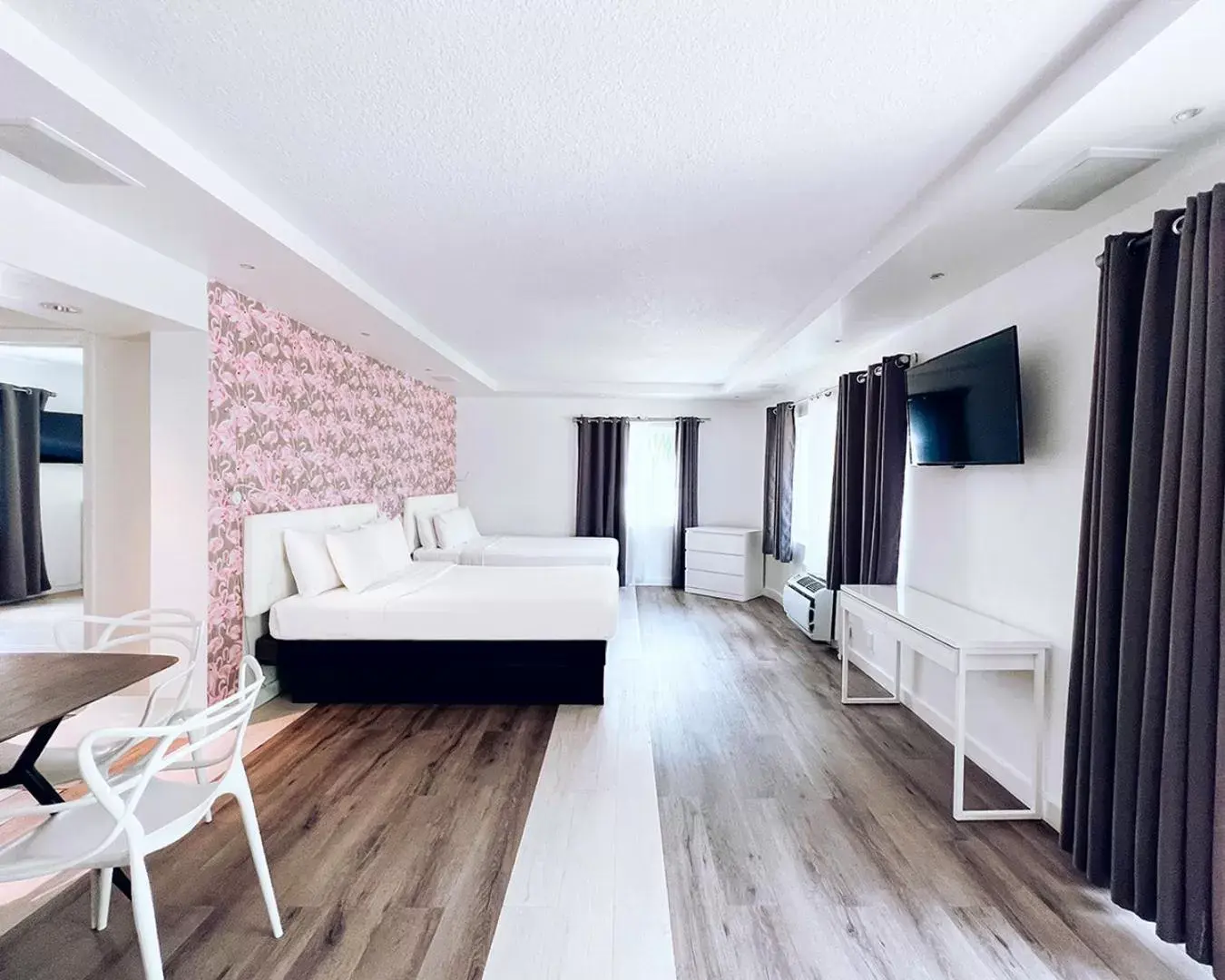 Family Suite in North Beach Hotel Family Suite in North Beach Hotel