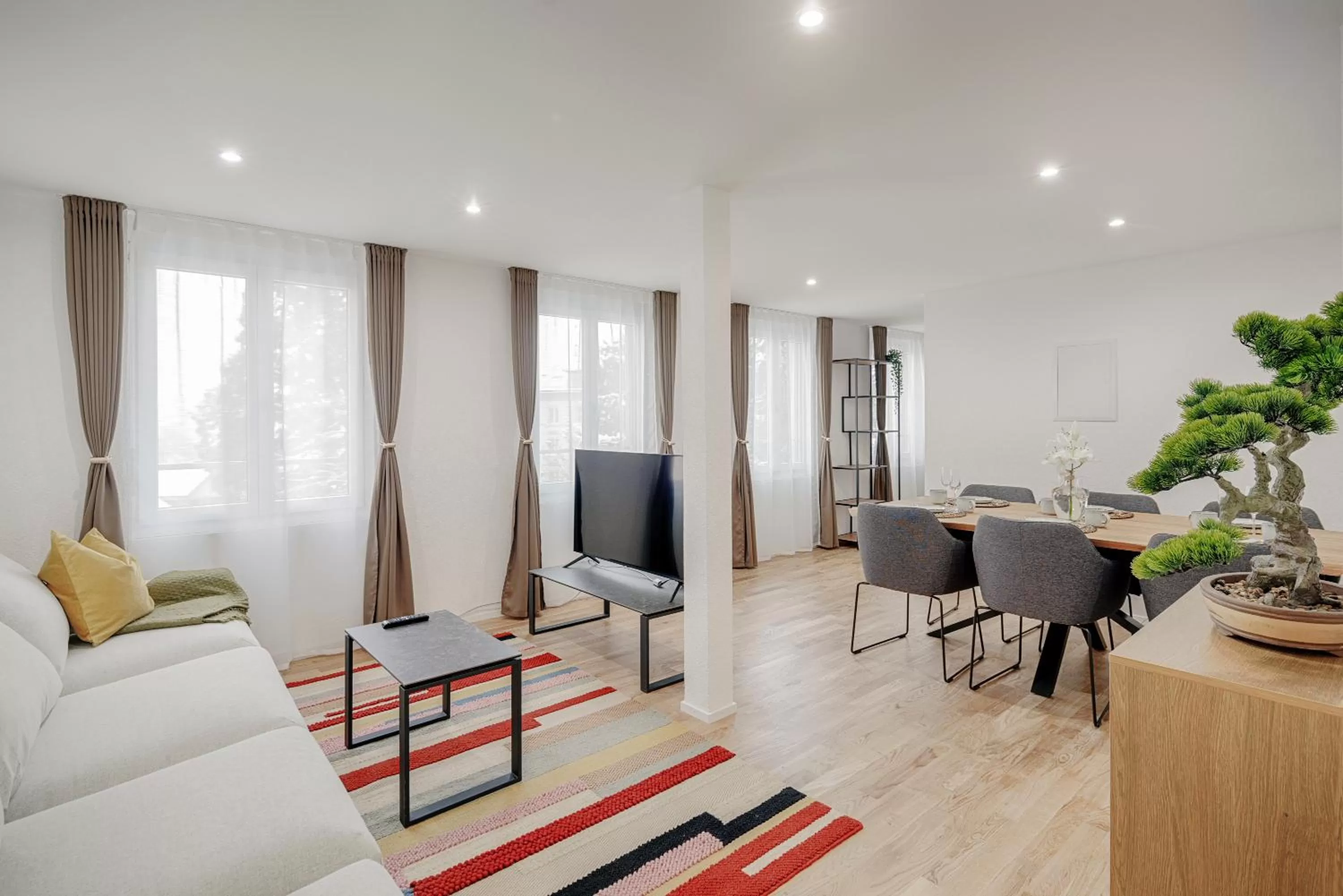 TV and multimedia in EH Apartments Jupiter