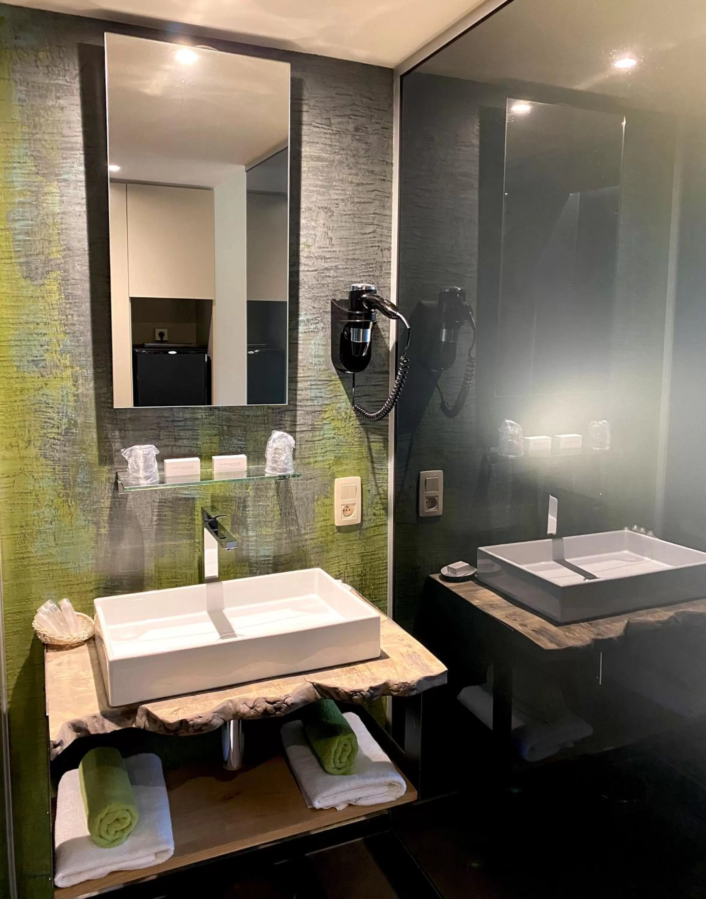 Bathroom in Hôtel WELLNESS EAU DE ROCHE Durbuy