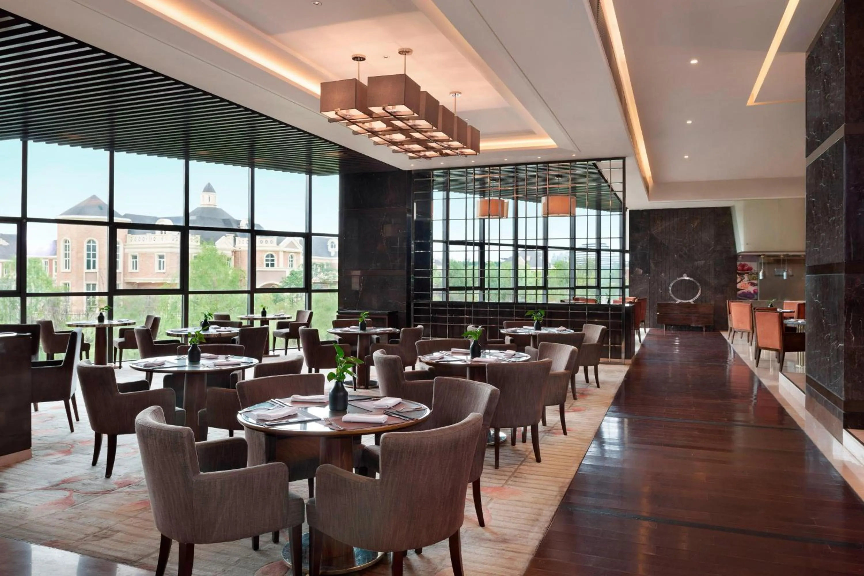 Restaurant/places to eat in Sheraton Changchun Jingyuetan Hotel