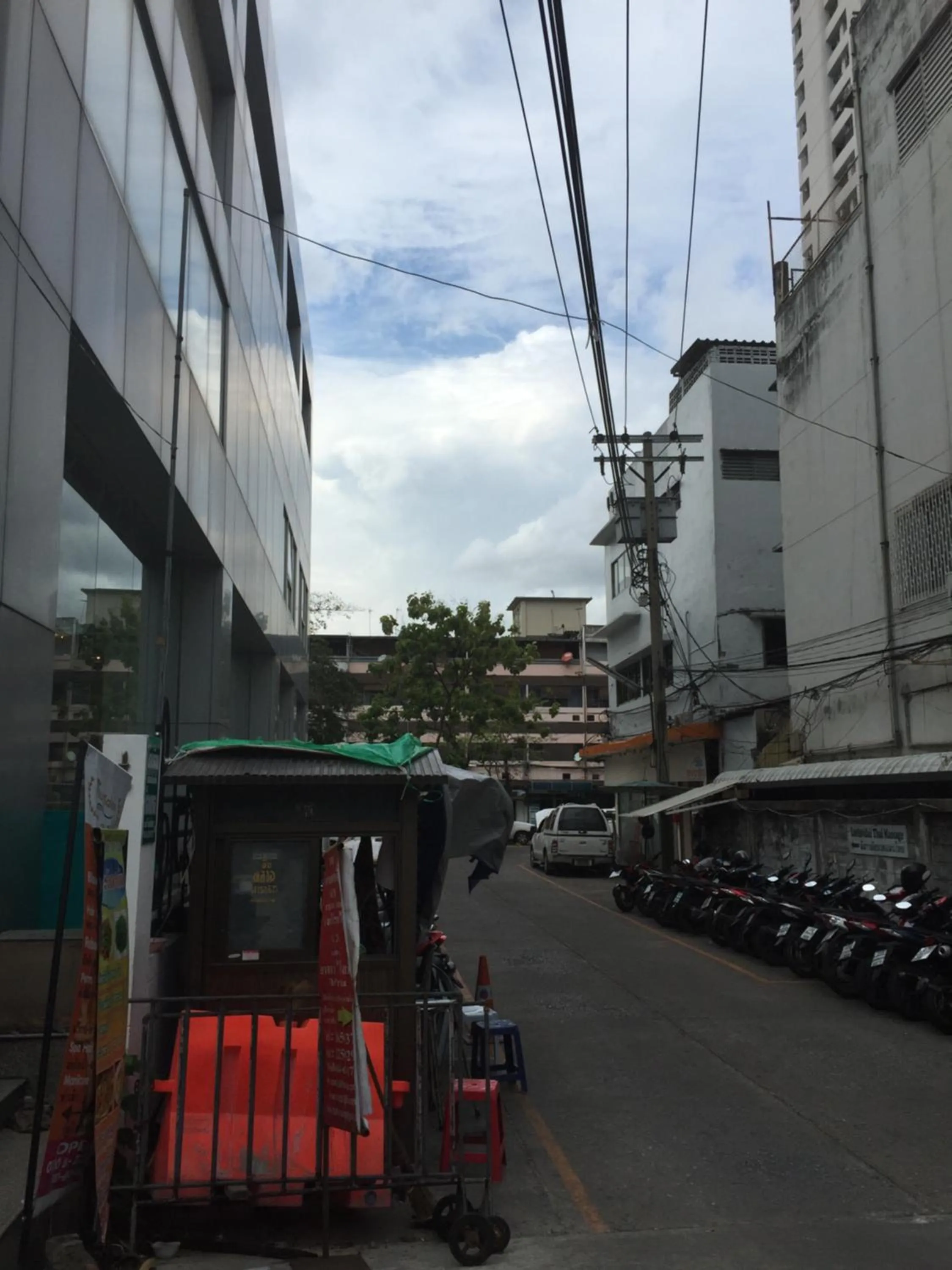 Street view in Glur Central Pratunam