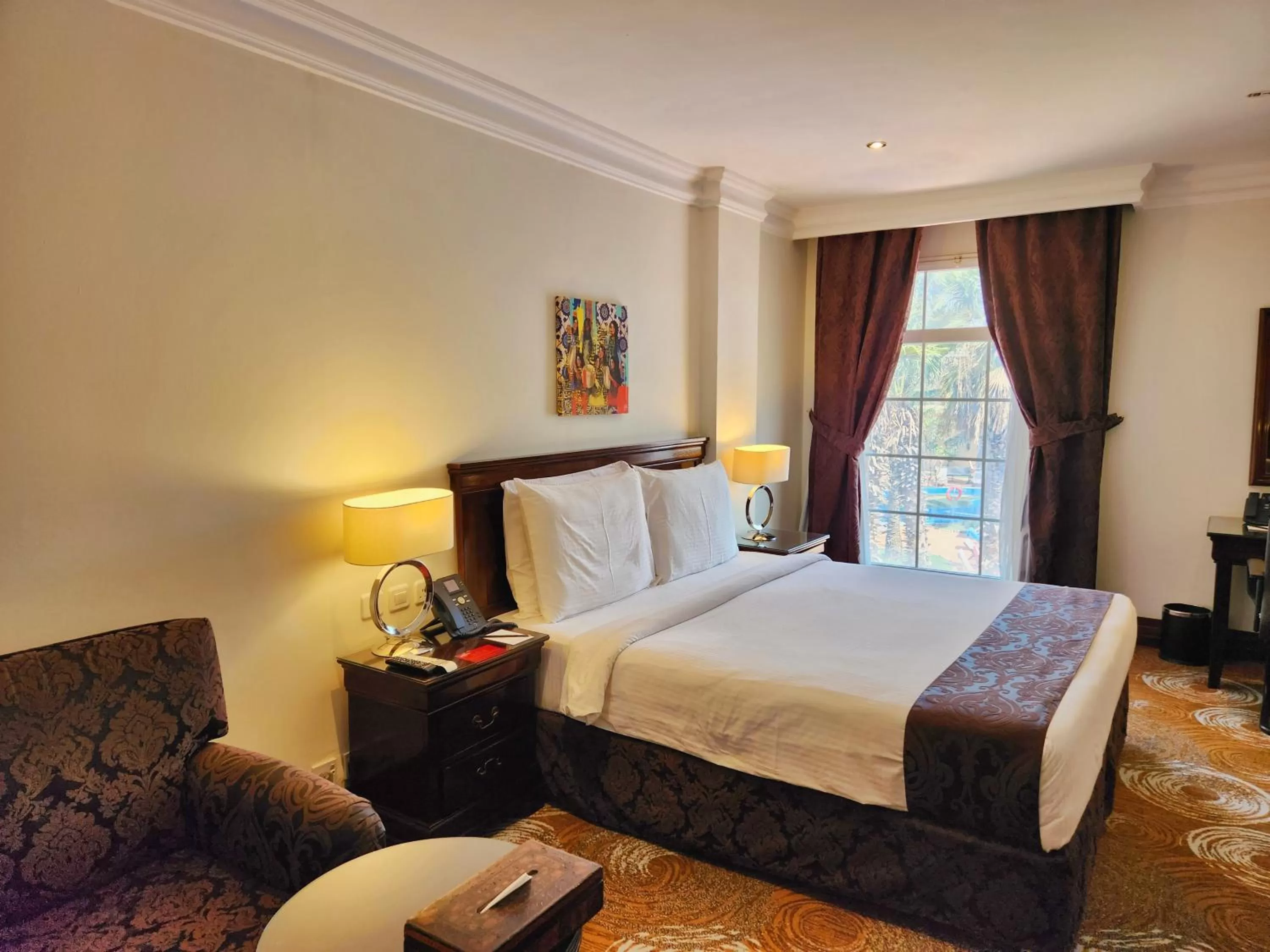 Property building, Bed in Mövenpick Hotel Kuwait