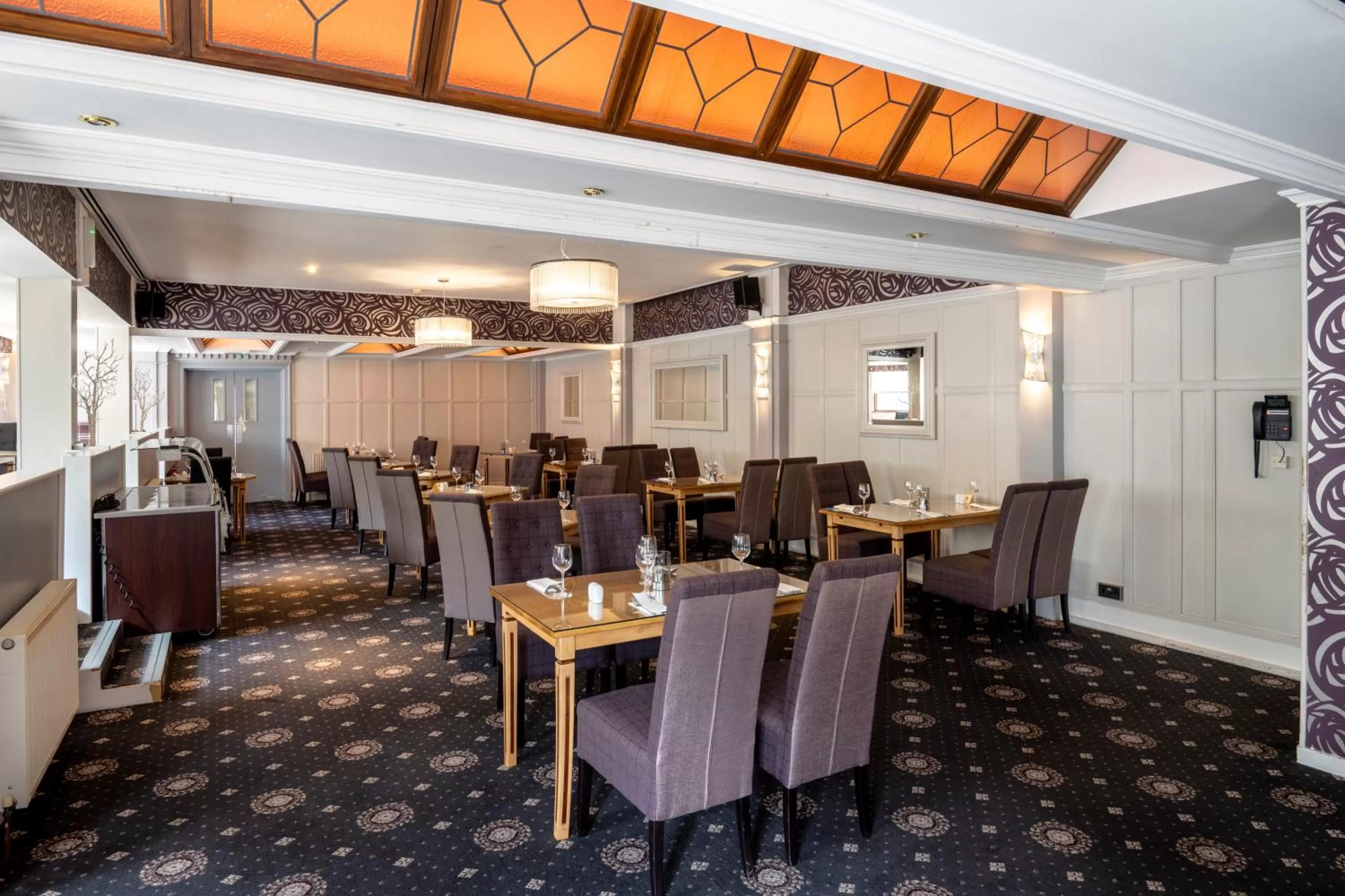 Restaurant/places to eat in Park Hotel