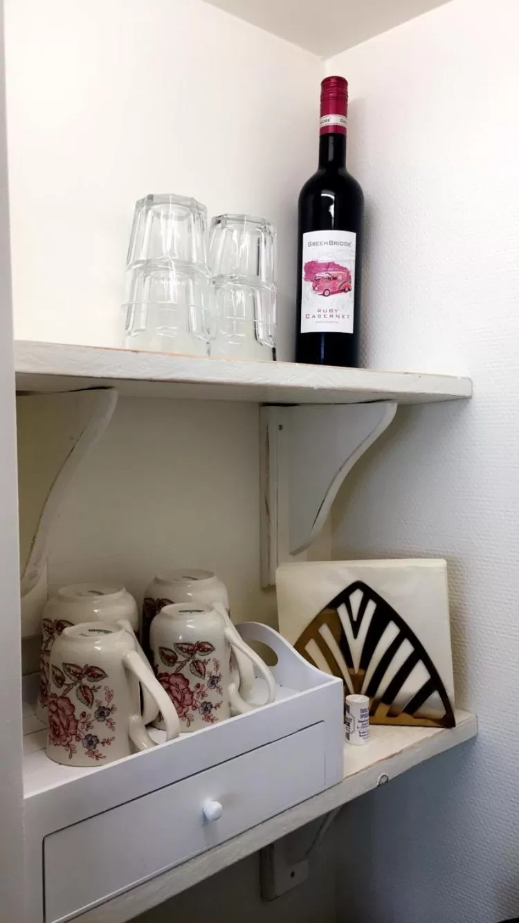 Alcoholic drinks in De Tuinkamer-----Privé diner op de kamer mogelijk!!!