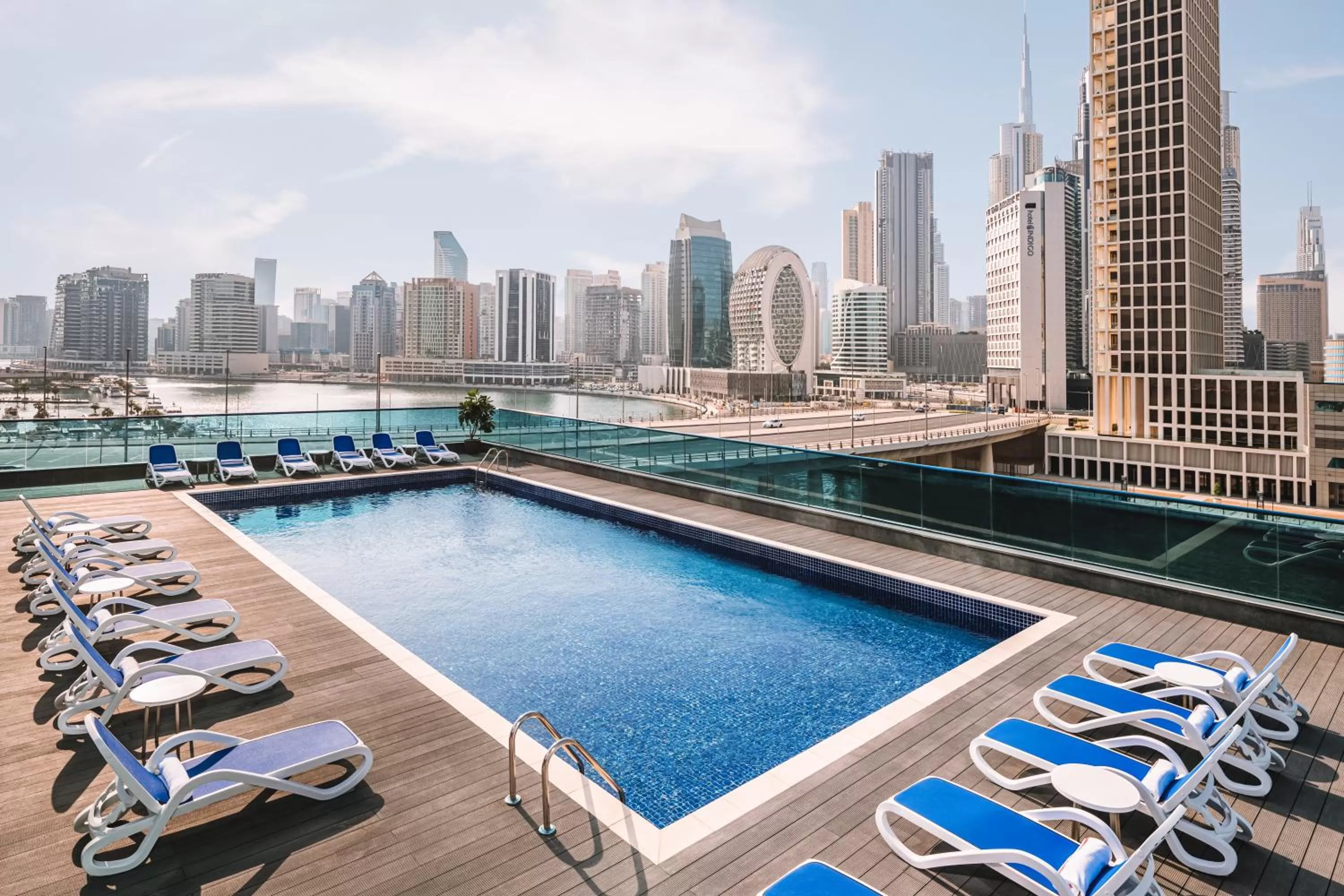 Swimming pool in Radisson Blu Hotel, Dubai Canal View