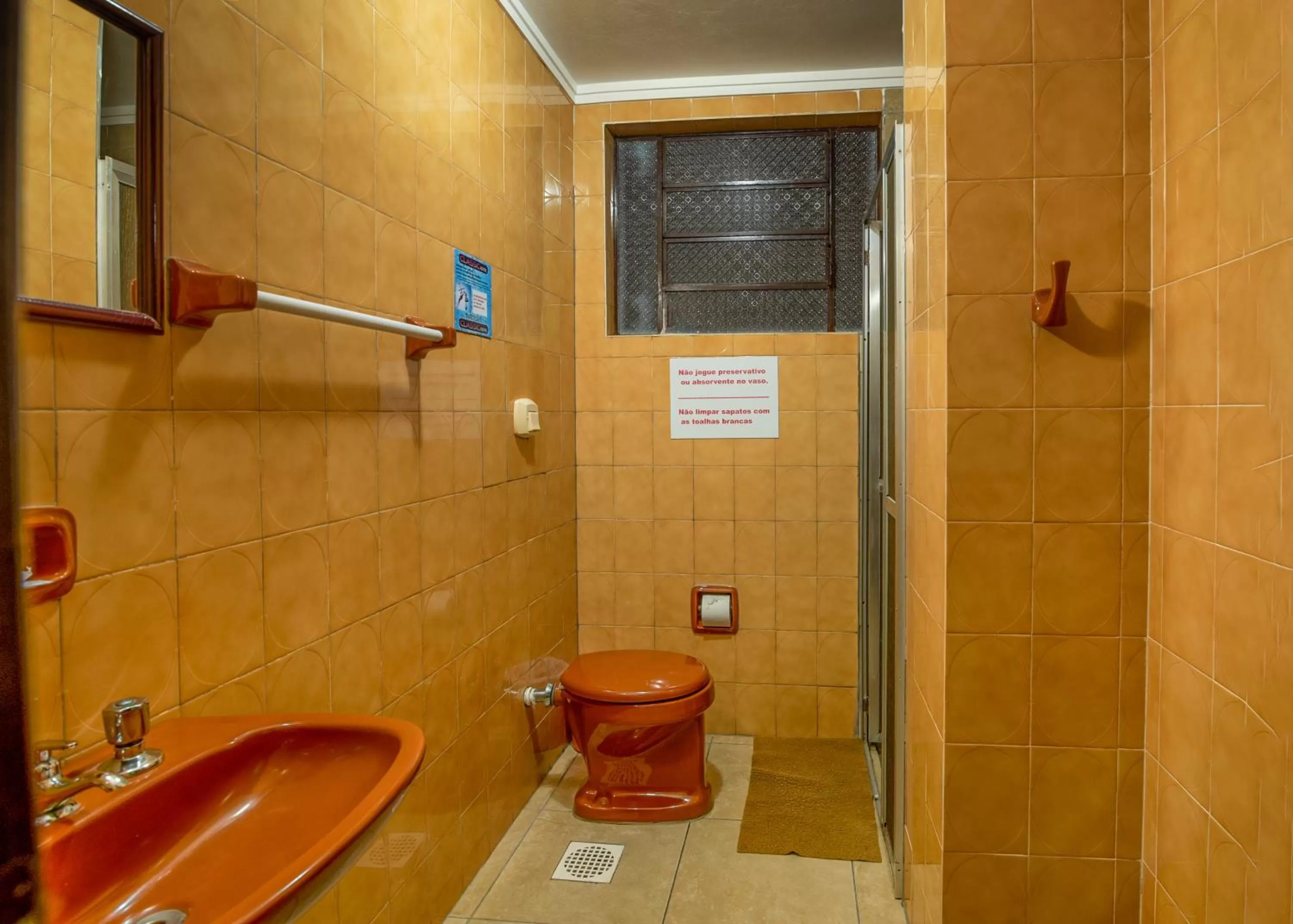 Bathroom in Classic Hotel e Motel