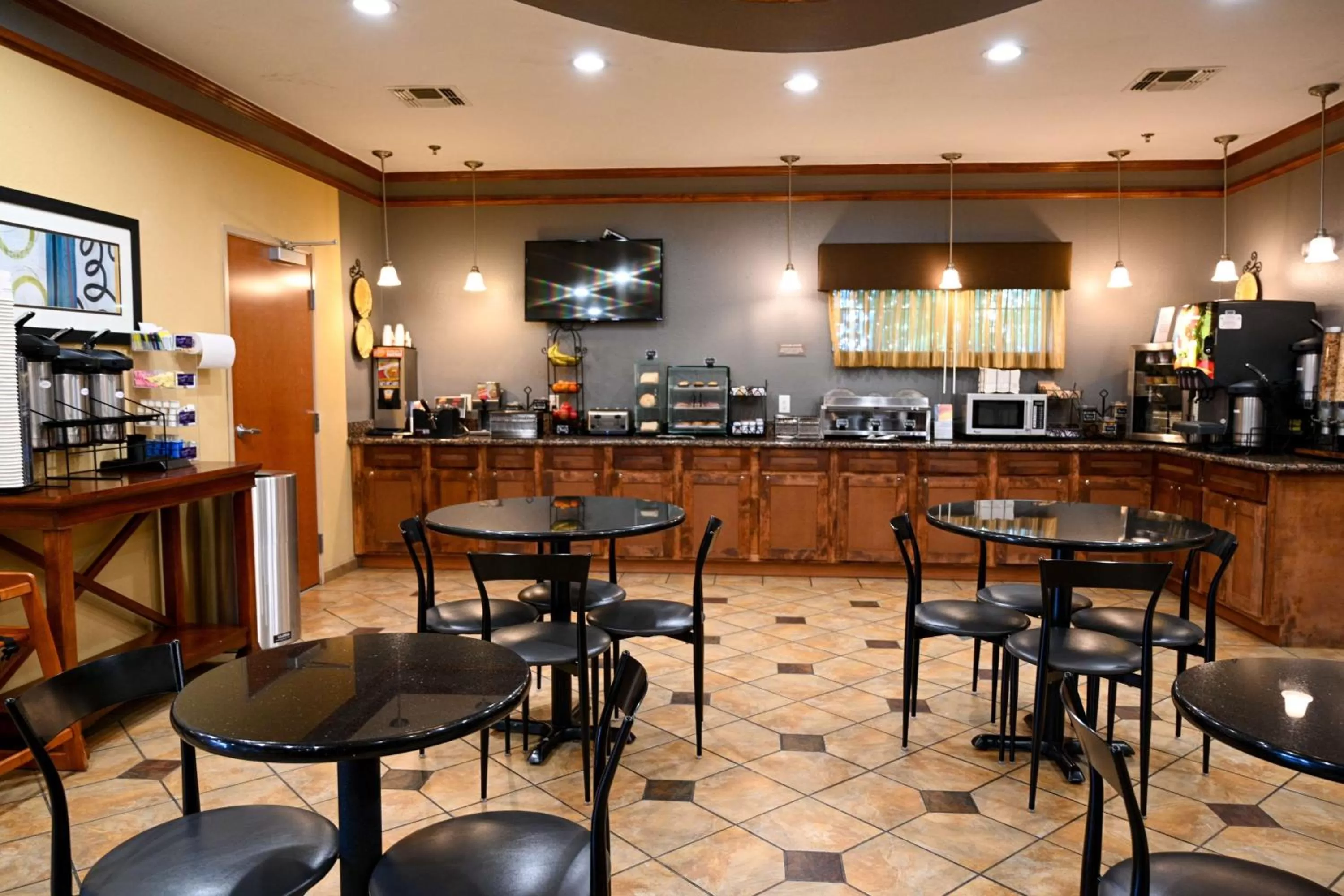 Breakfast, Restaurant/Places to Eat in Best Western Plus Guymon Hotel & Suites