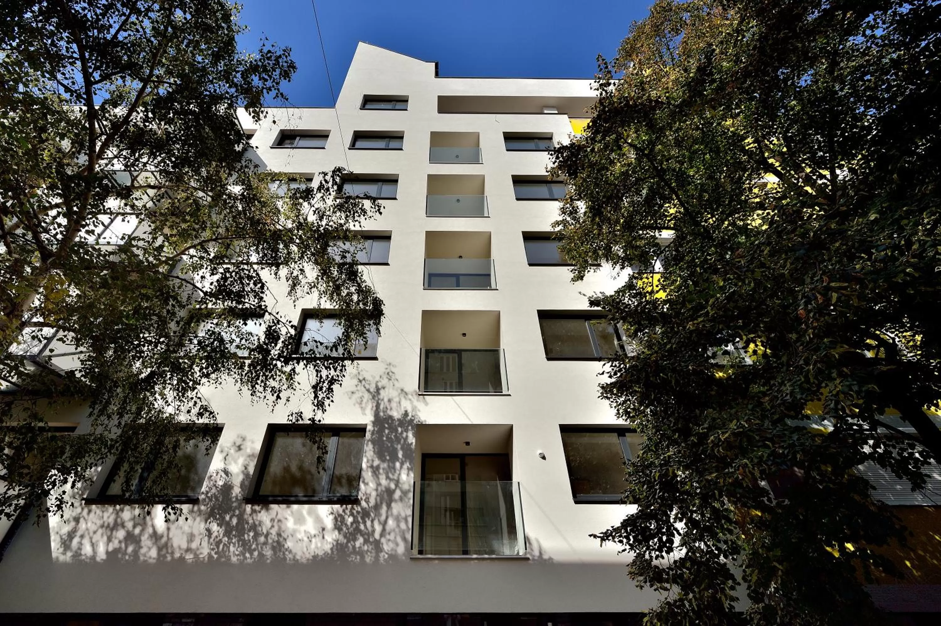 Facade/entrance in Smart & Green Living by Ambiente