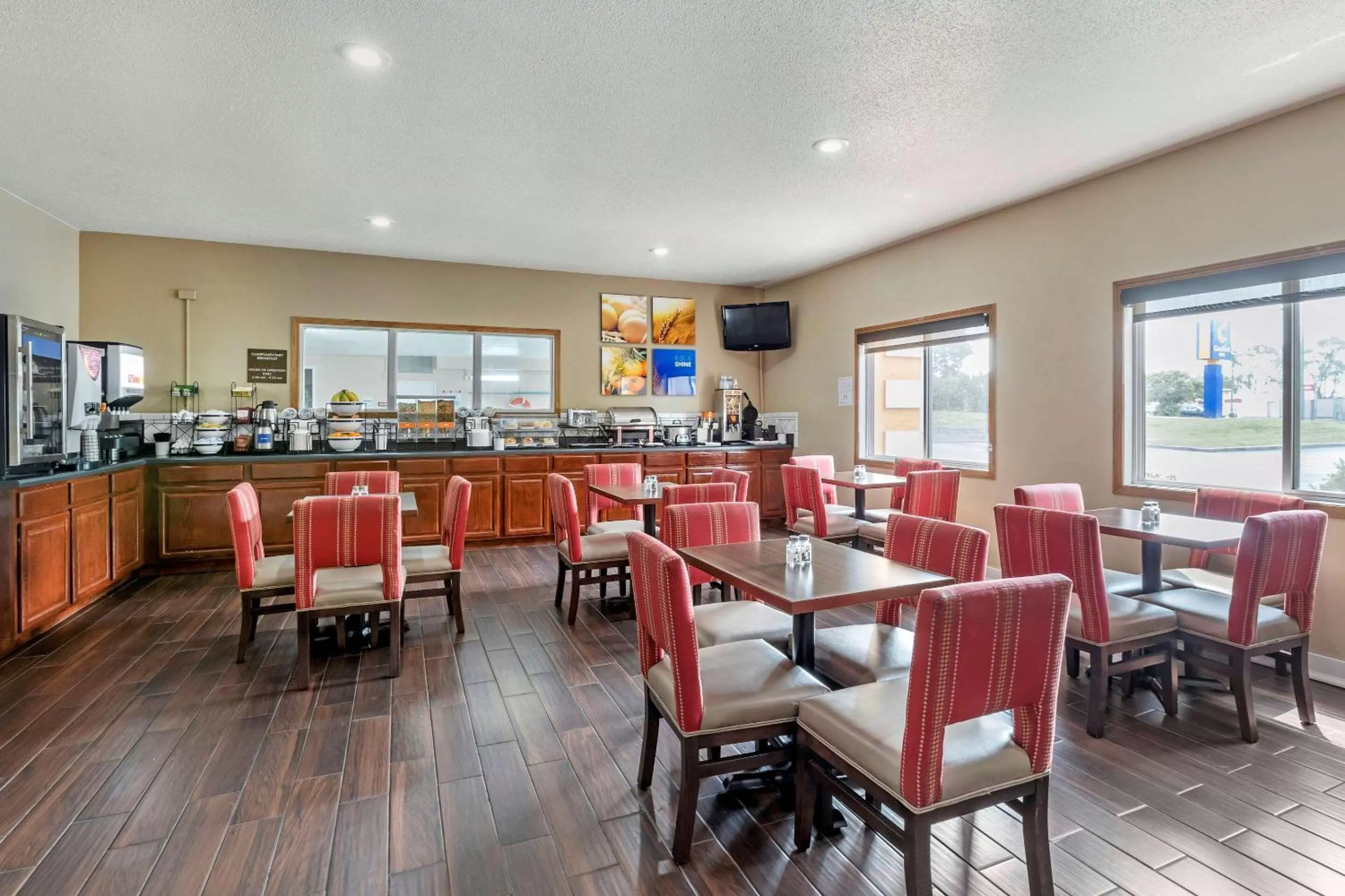 Restaurant/places to eat in Comfort Inn Muscatine near Hwy 61