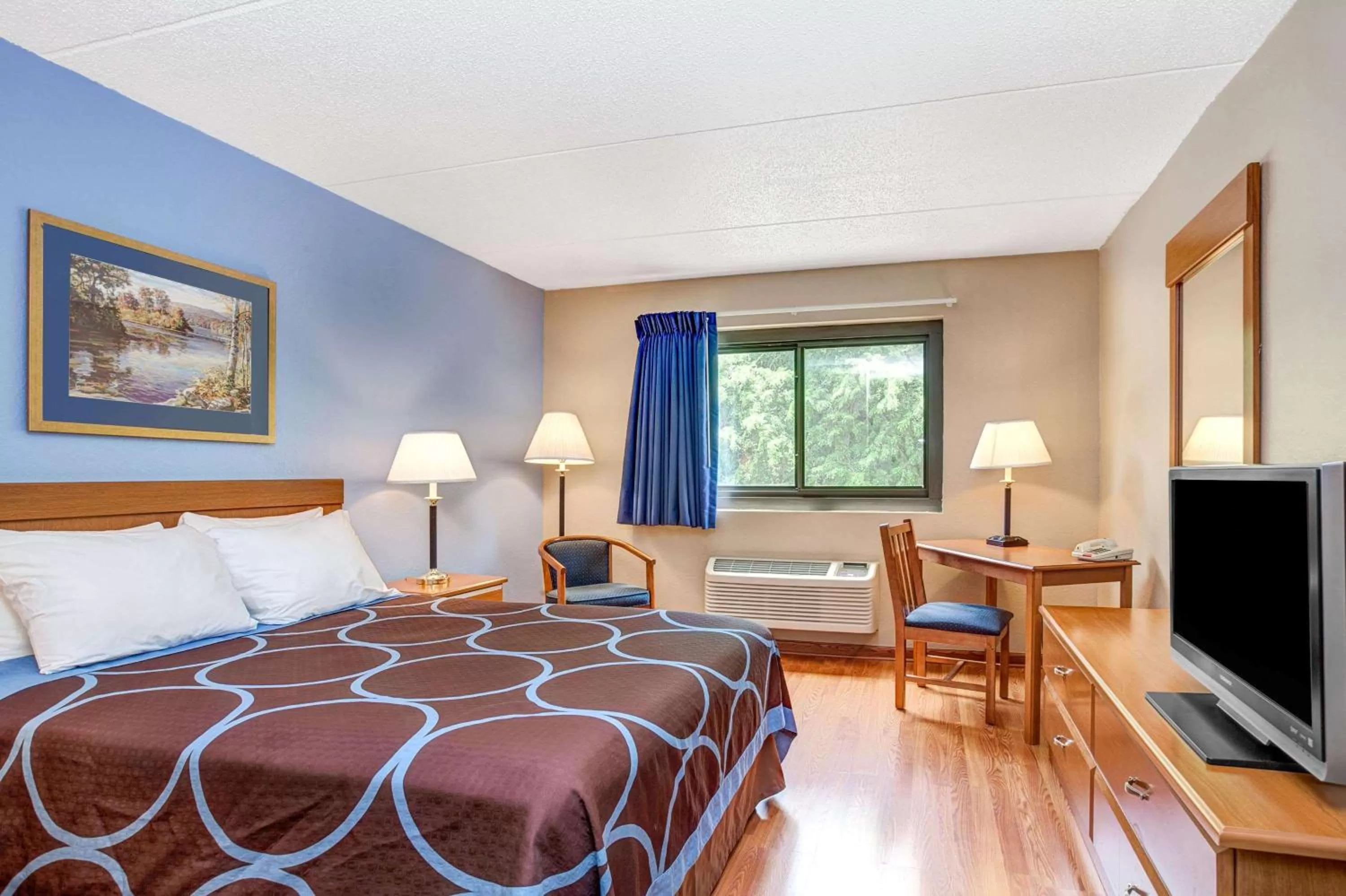 Photo of the whole room, Bed in Super 8 by Wyndham Mahwah
