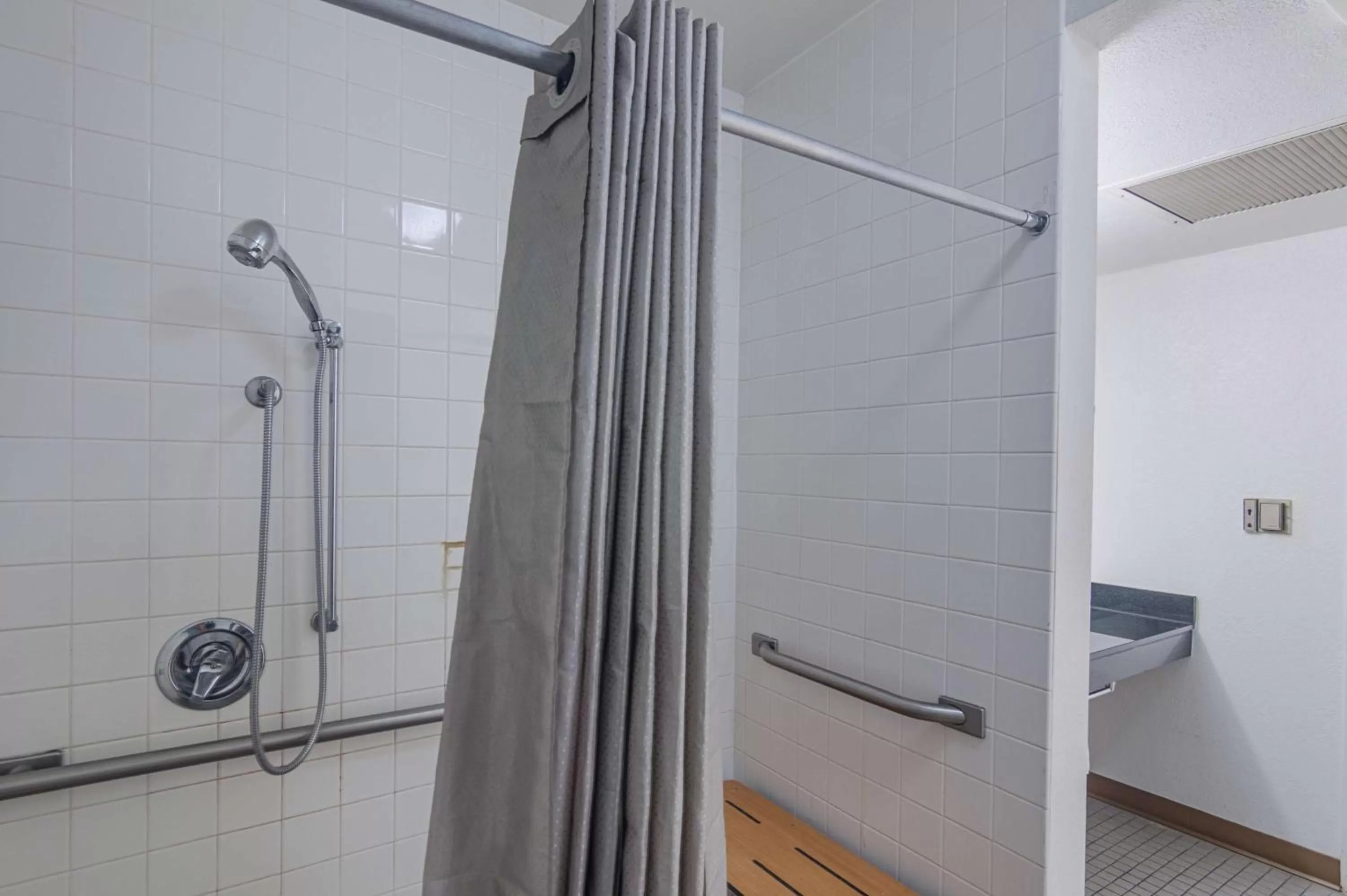 Shower in Motel 6-Ardmore, OK