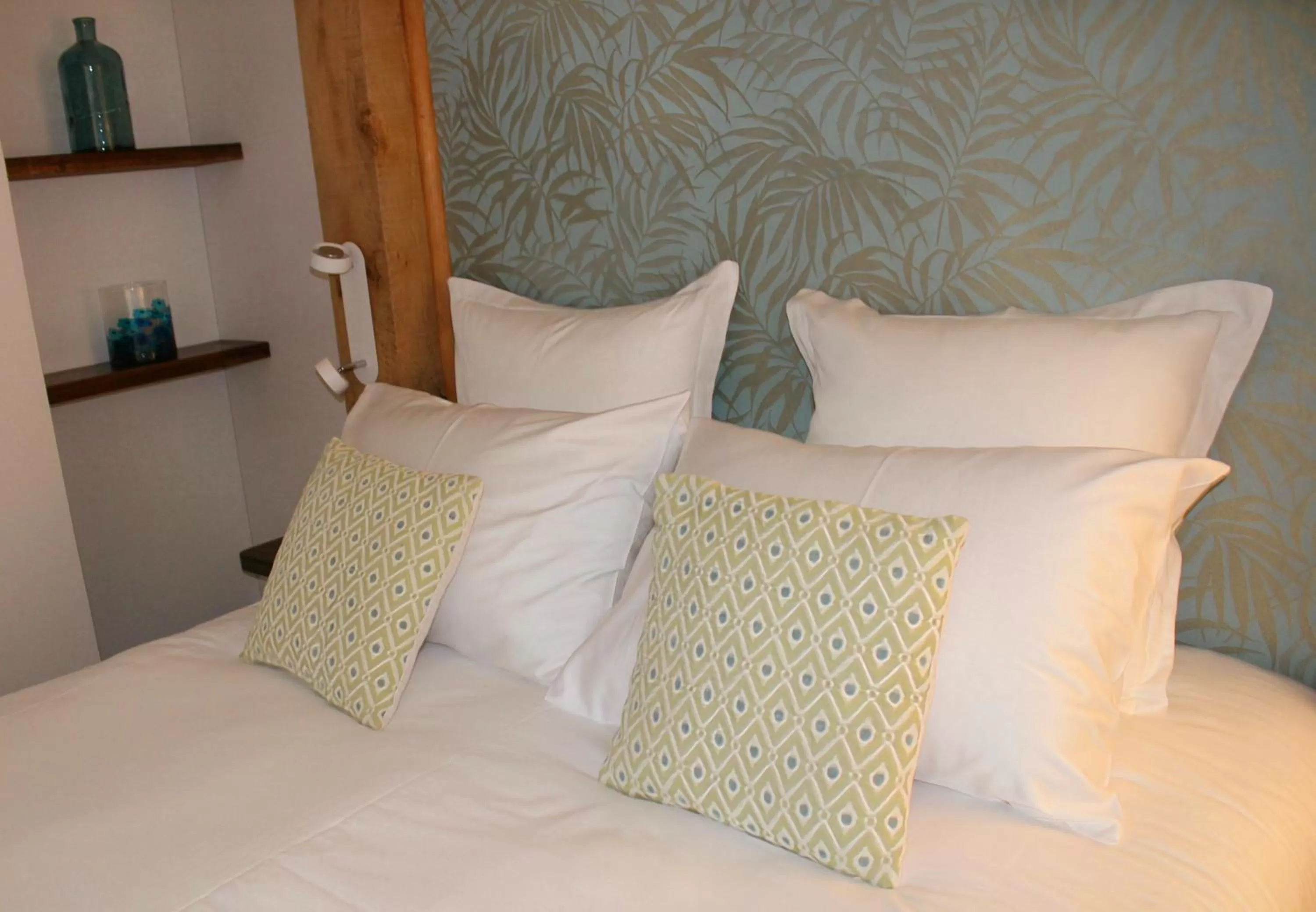 Bed in Les Secrets du Défends