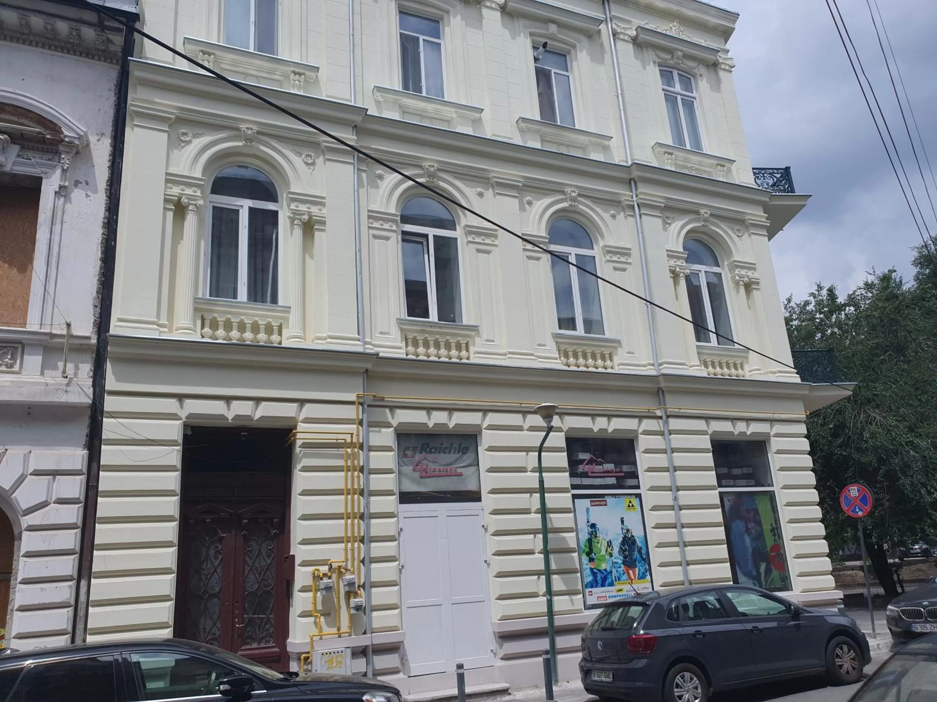 Property Building in The Floor Piata Unirii