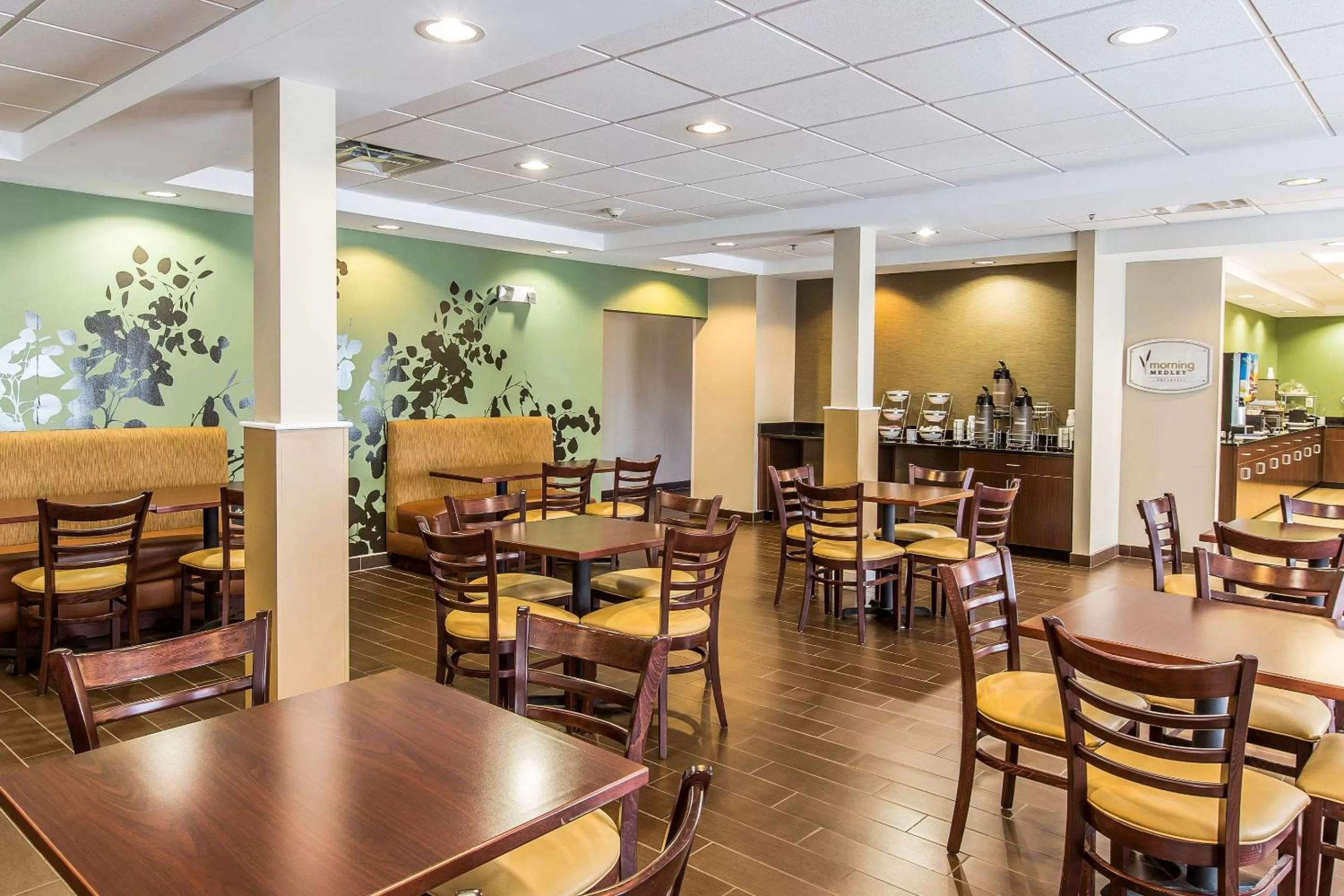 Restaurant/places to eat in Sleep Inn & Suites Mount Olive North