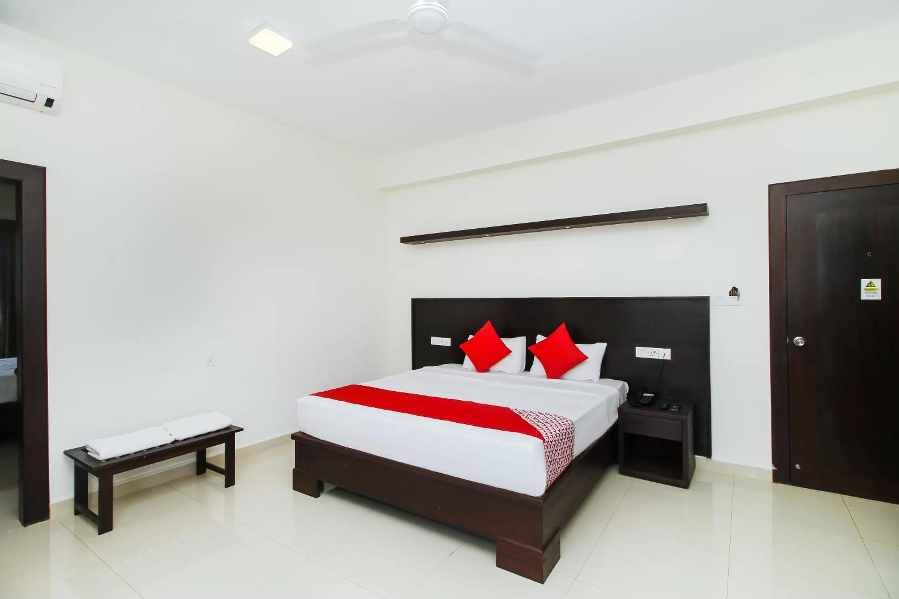 Bedroom, Bed in Hotel Nelly Marine