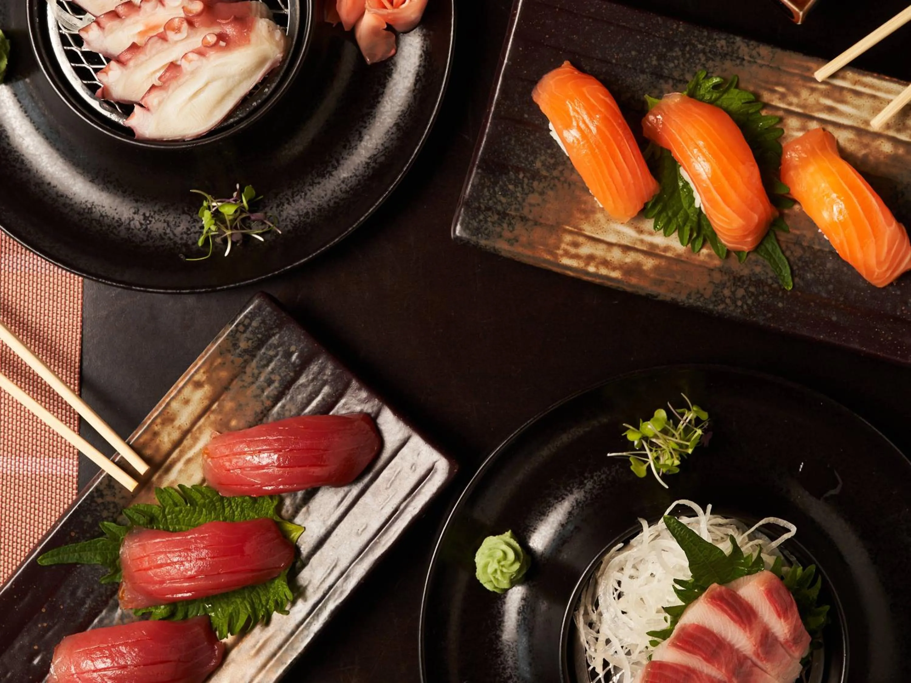 Restaurant/places to eat in Towers Rotana - Dubai