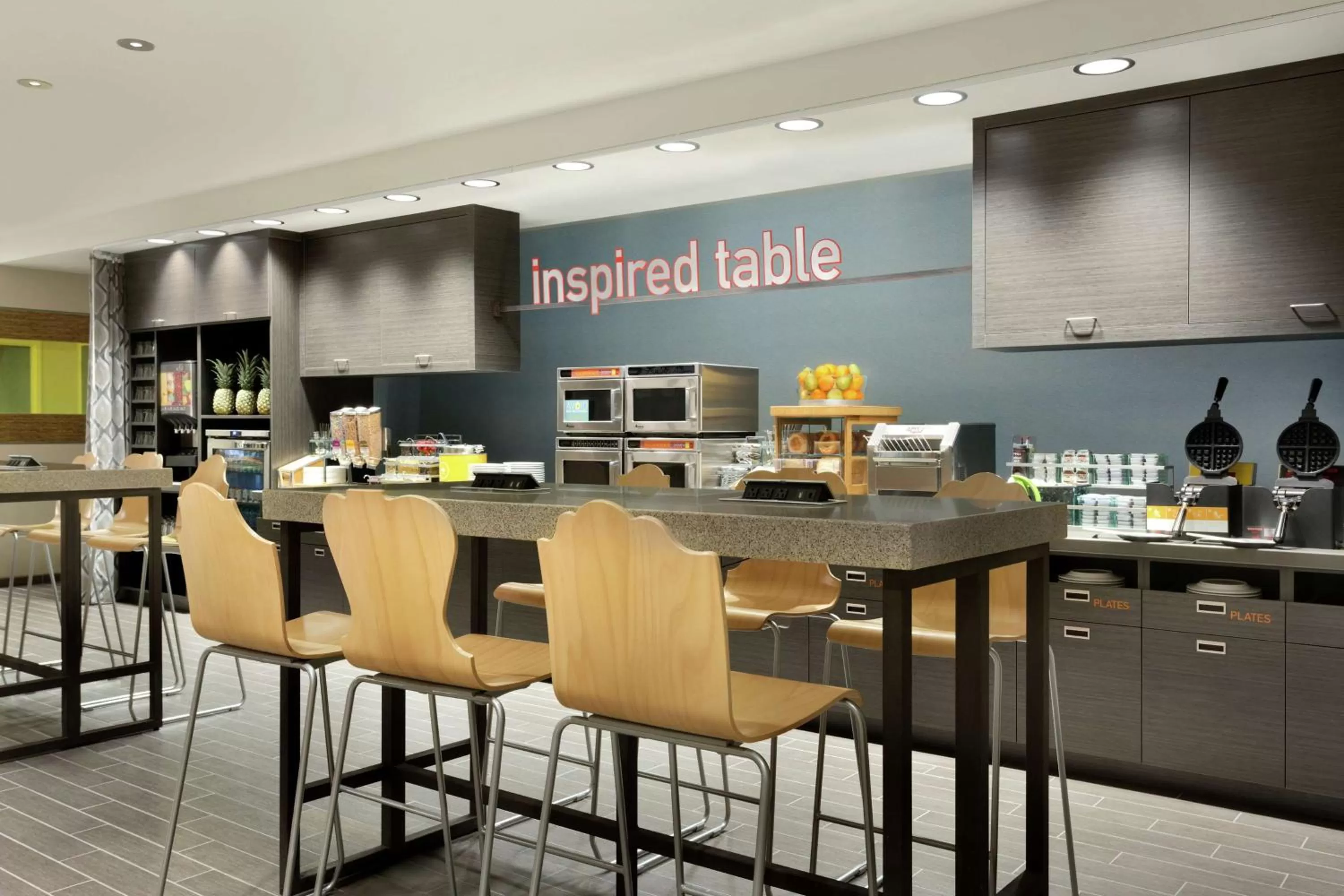 Dining area in Home2 Suites By Hilton Richland