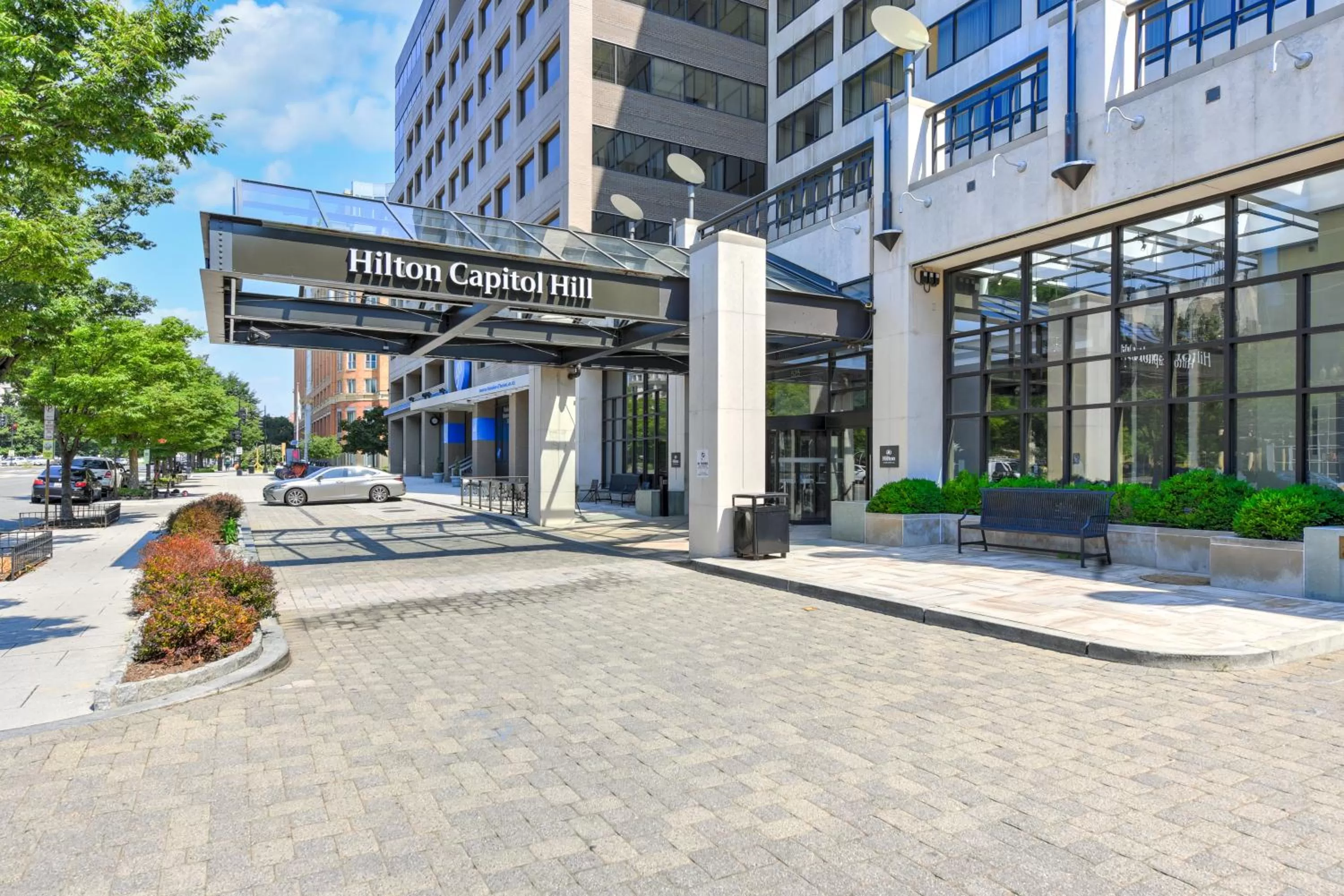 Property building in Hilton Washington DC Capitol Hill